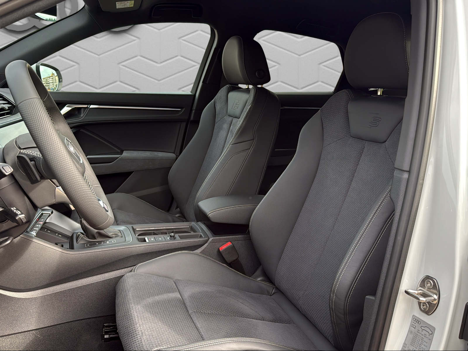 AUDI Q3 Sportback 35 TFSI S line Attraction S-tronic-image-6