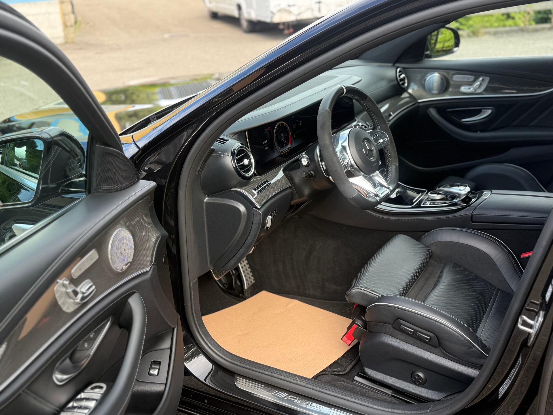 MERCEDES-BENZ E 63 AMG S 4Matic Speedshift MCT-image-7