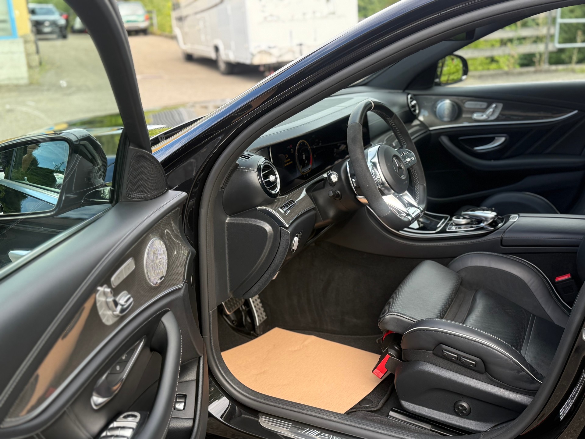 MERCEDES-BENZ E 63 AMG S 4Matic Speedshift MCT-image-6