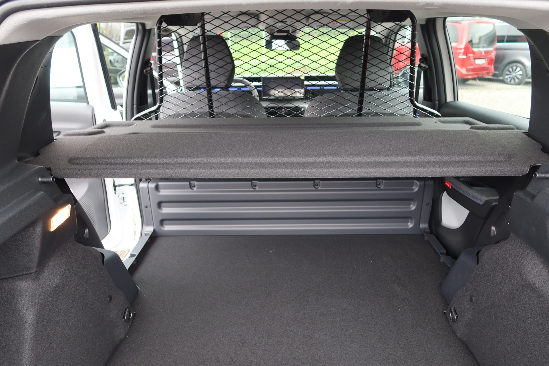 CITROEN e-C3 44kWh Van-image-10