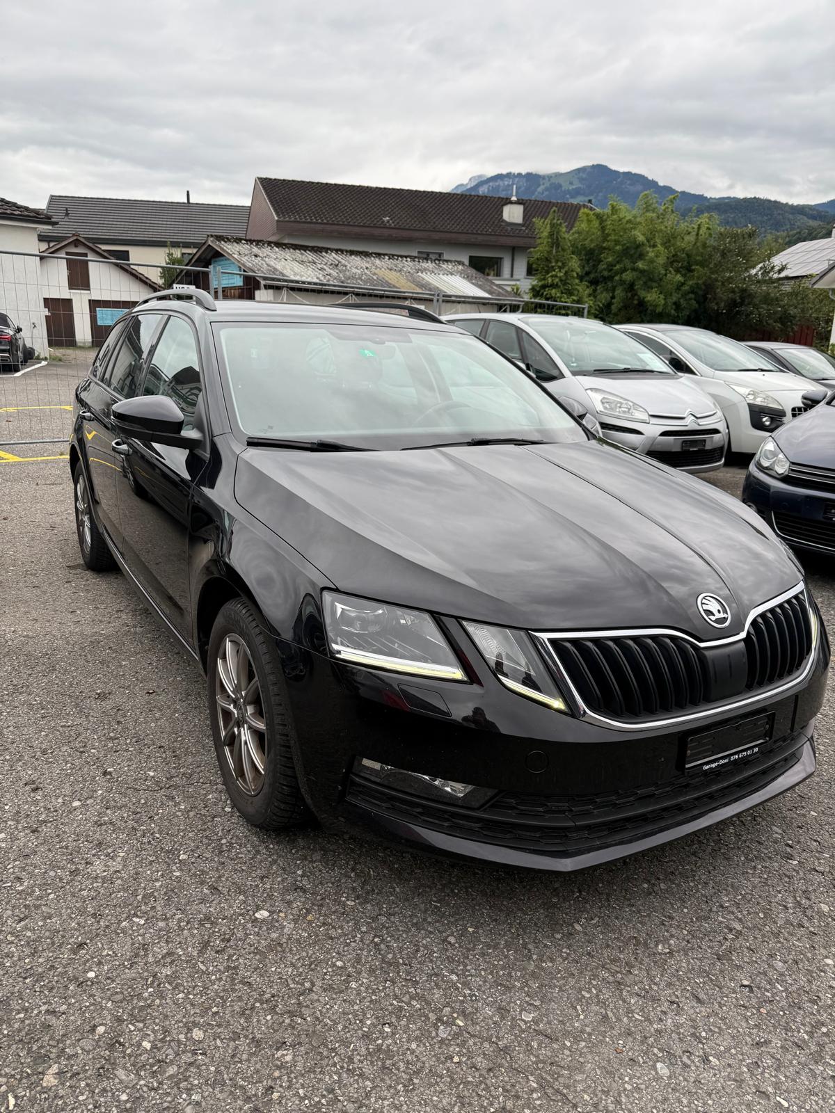 SKODA OCTAVIA-image-1