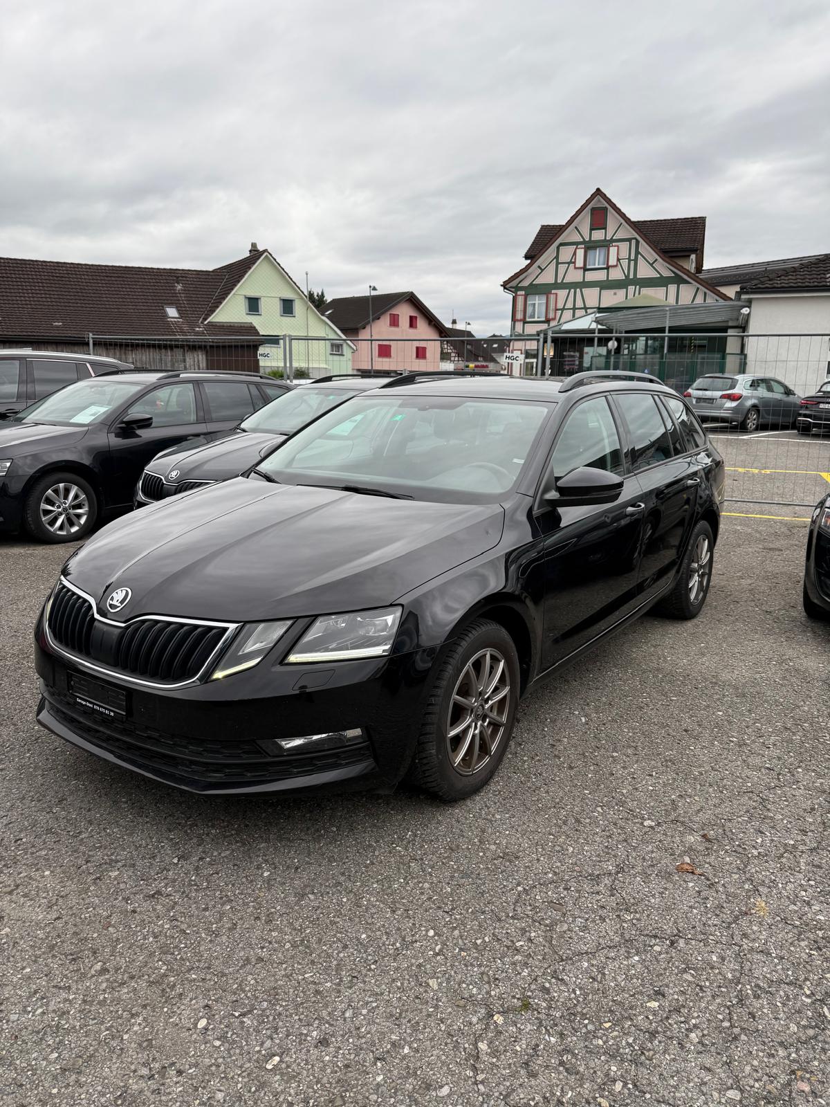 SKODA OCTAVIA-image-0
