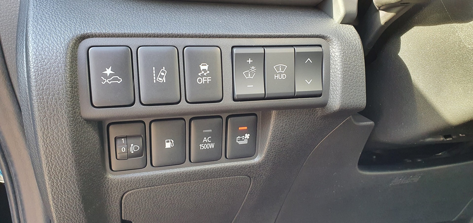 MITSUBISHI Eclip.Cross PHEV Diamond mit AHK-image-6