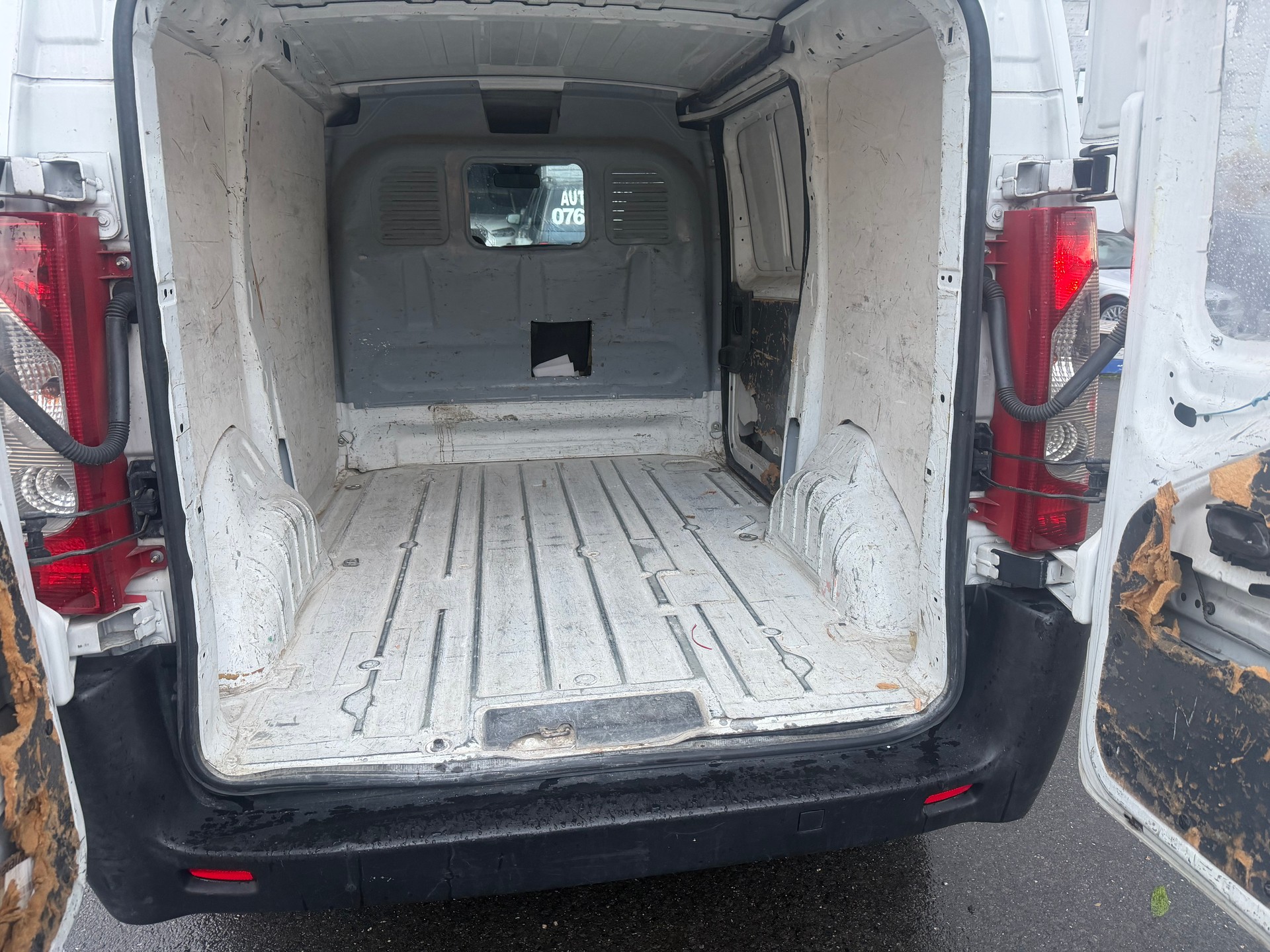 PEUGEOT Expert 1.6 HDi 227 L1H1-image-6