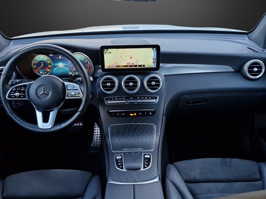 MERCEDES-BENZ GLC 300 AMG Line 4Matic-image-8