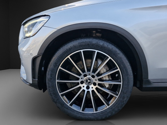 MERCEDES-BENZ GLC 300 AMG Line 4Matic-image-7
