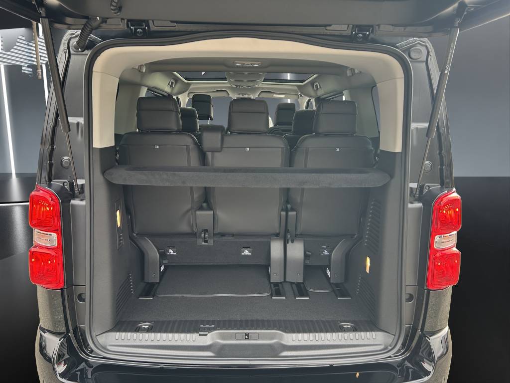 PEUGEOT Traveller 2.0 BlueHDi Business VIP Standard EAT8-image-11