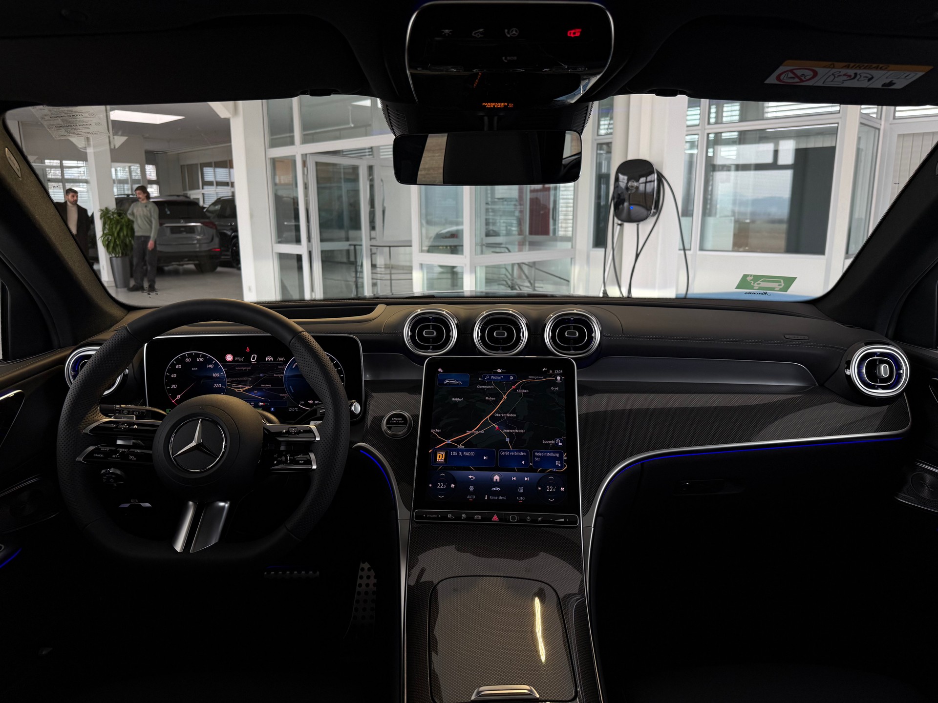 MERCEDES-BENZ GLC 300 e 4MATIC EQ Star-image-5