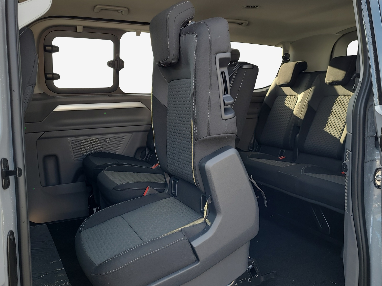 VW Caravelle 2.0 TDI Life Aut.8-image-8