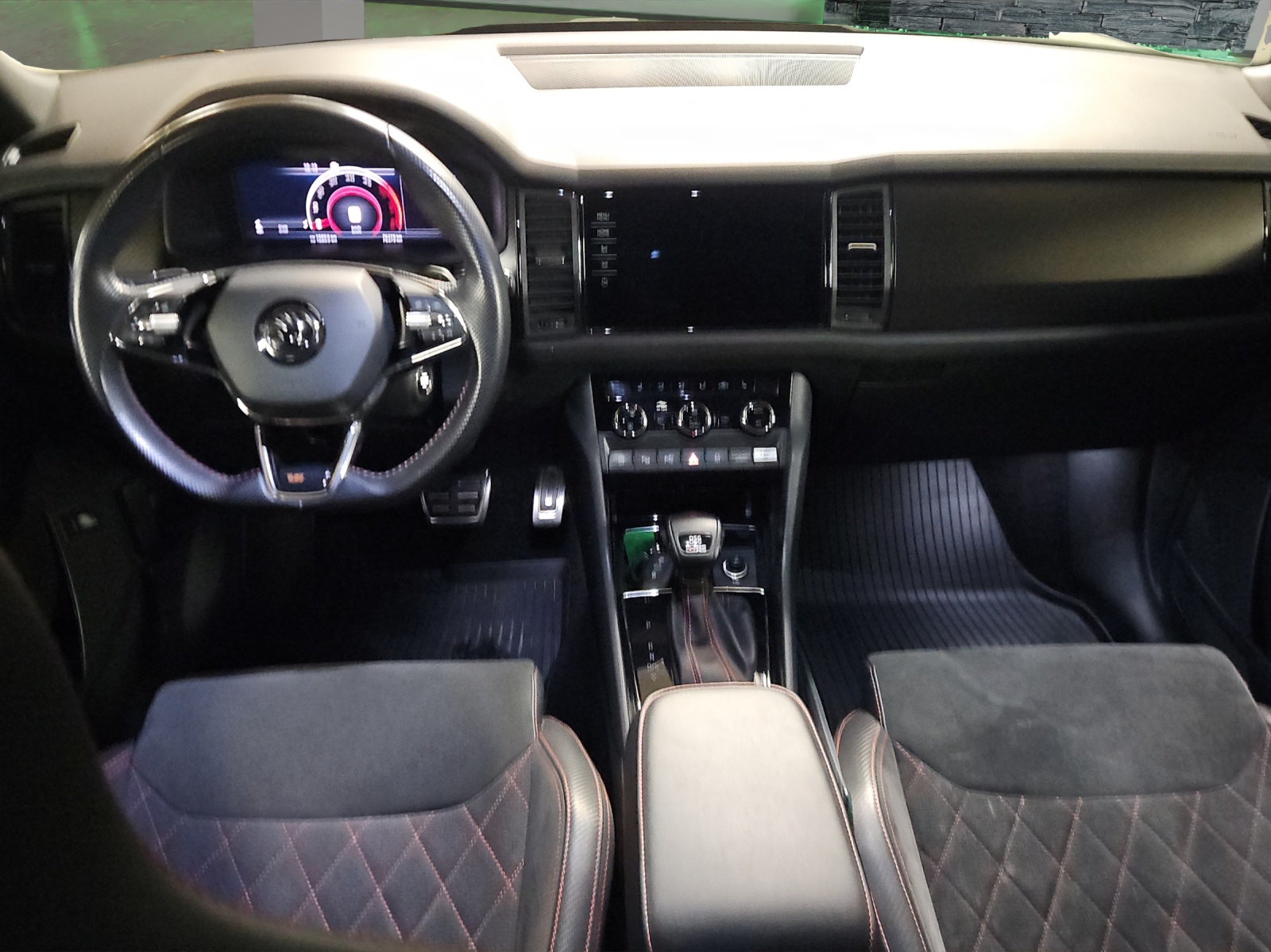 SKODA Kodiaq 2.0 Bi-TDI SCR RS 4x4 DSG-image-7