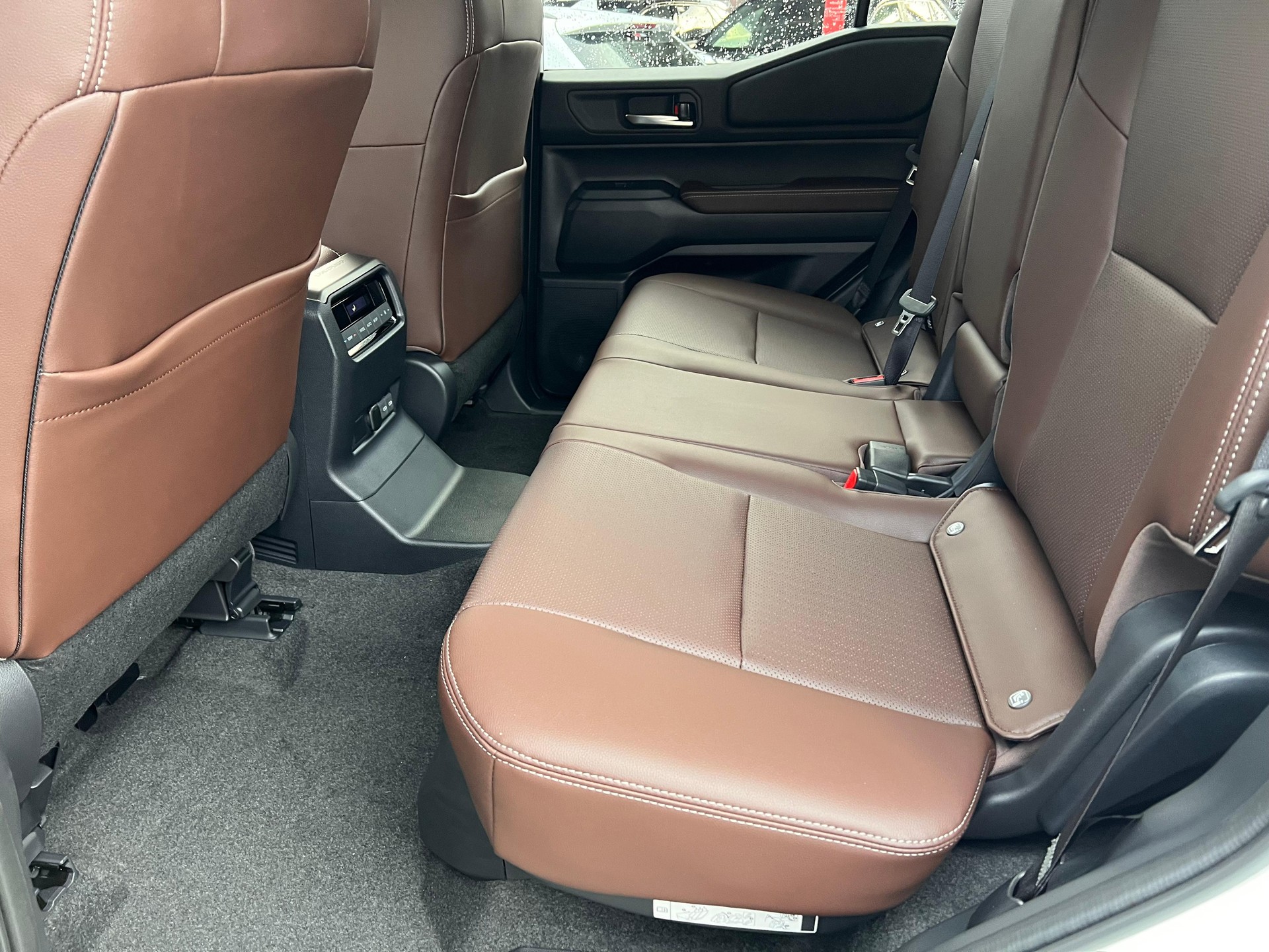TOYOTA Land Cruiser 2.8 D 48V Style-image-10