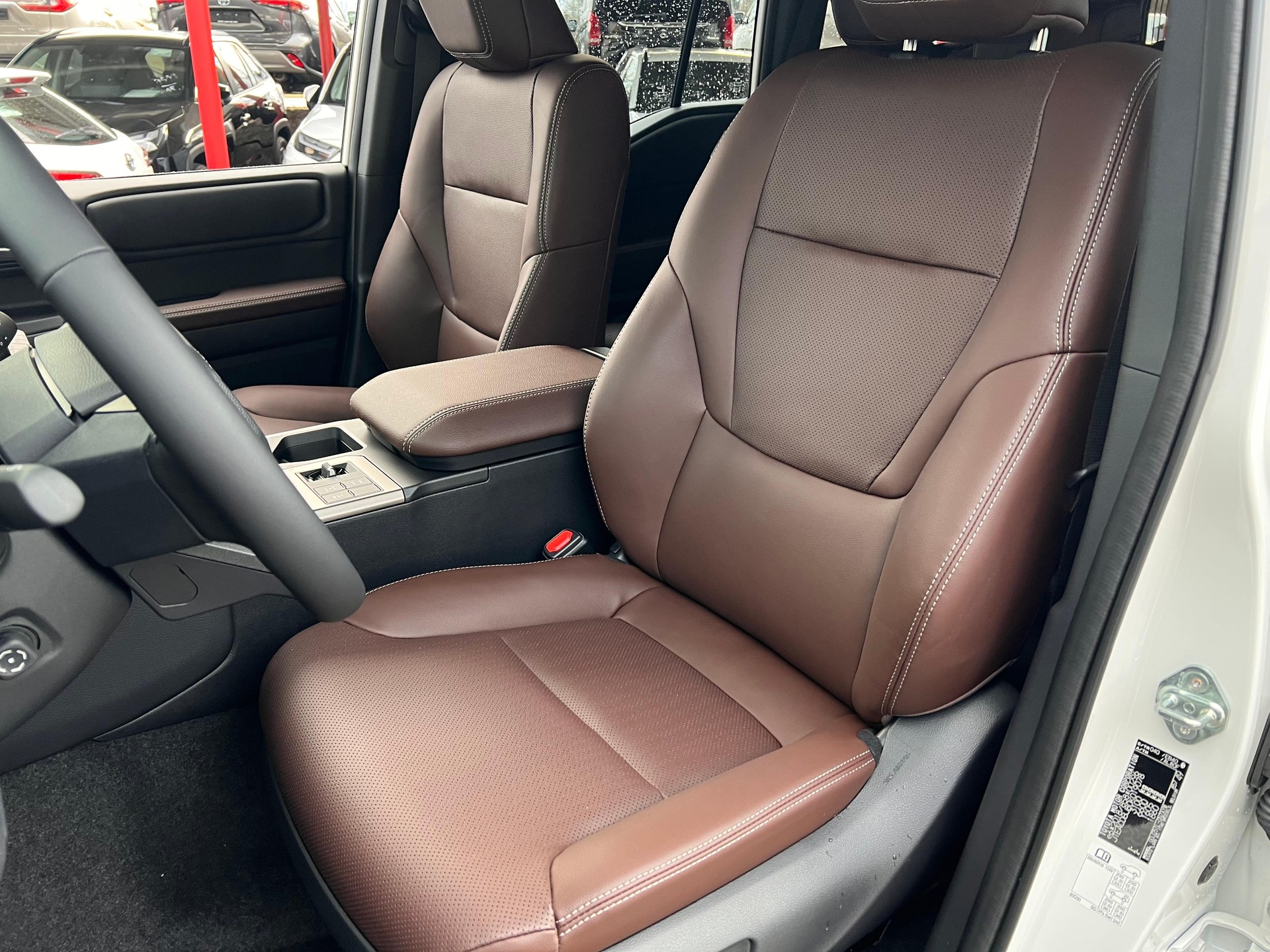 TOYOTA Land Cruiser 2.8 D 48V Style-image-9