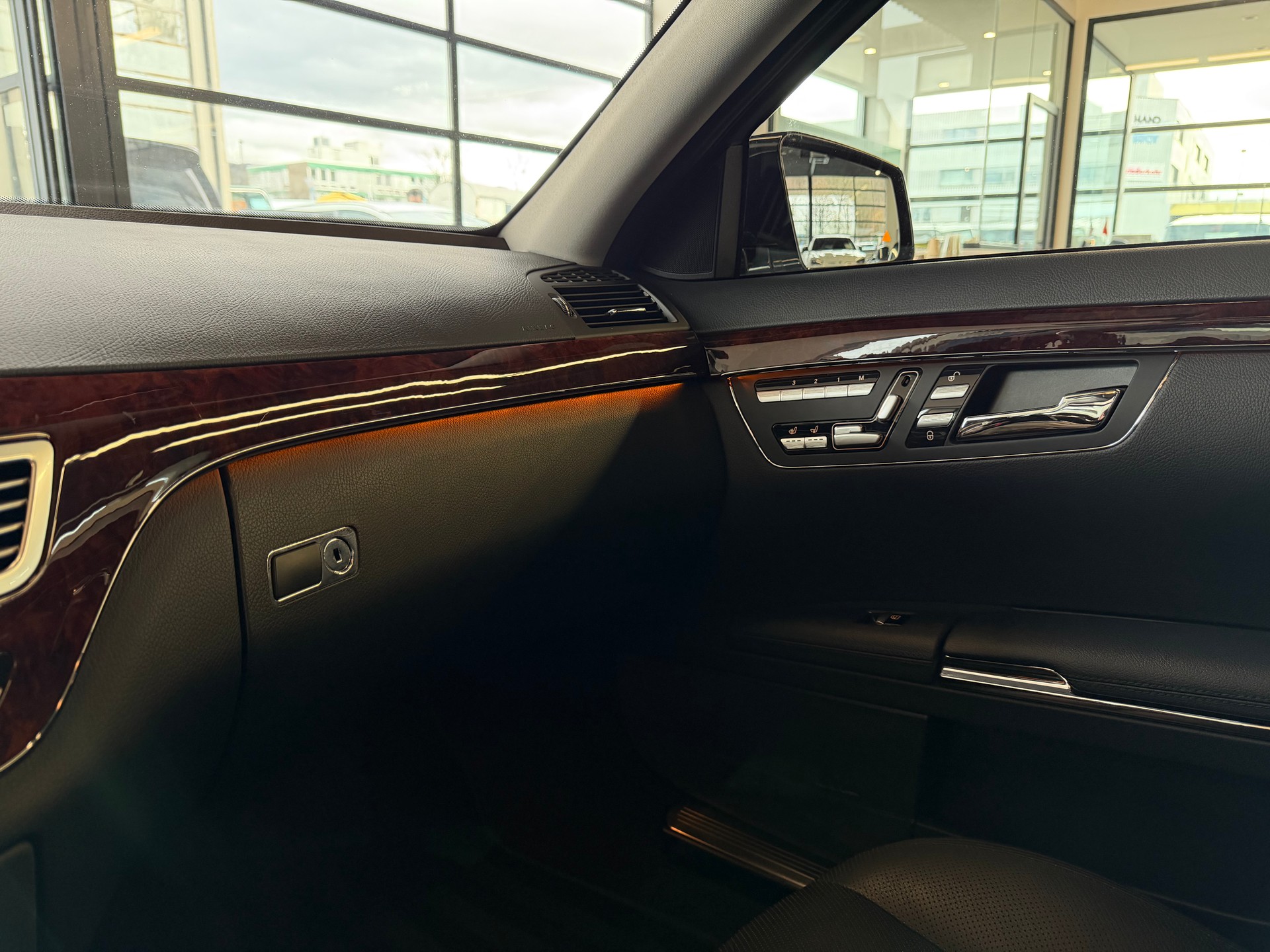 MERCEDES-BENZ S 400 Hybrid I 299 PS I 7G-Tronic (CH)-image-21