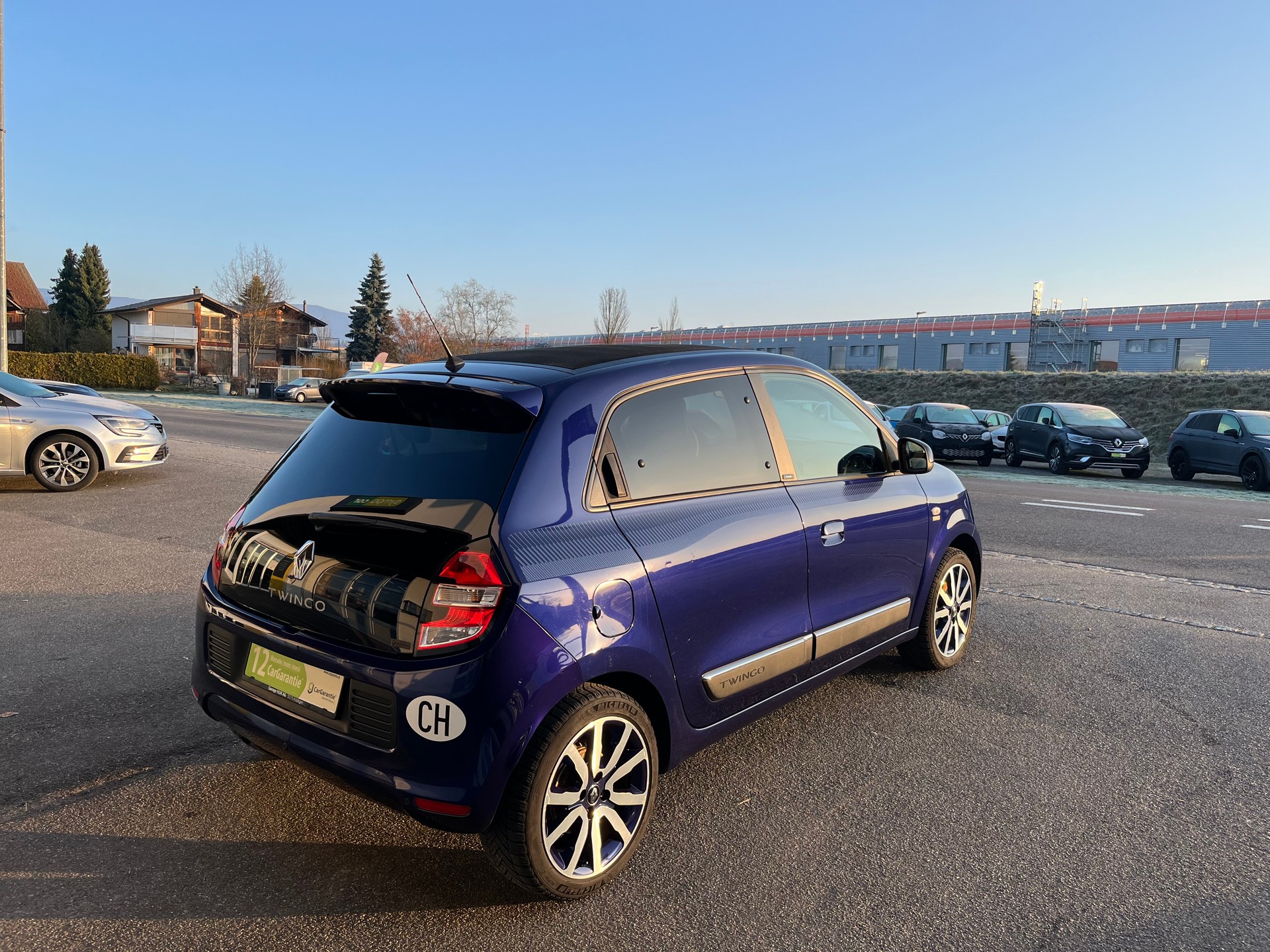 RENAULT Twingo 0.9 Iconic EDC+++FALTDACH+++TOP AUSGESTATTET+++-image-2