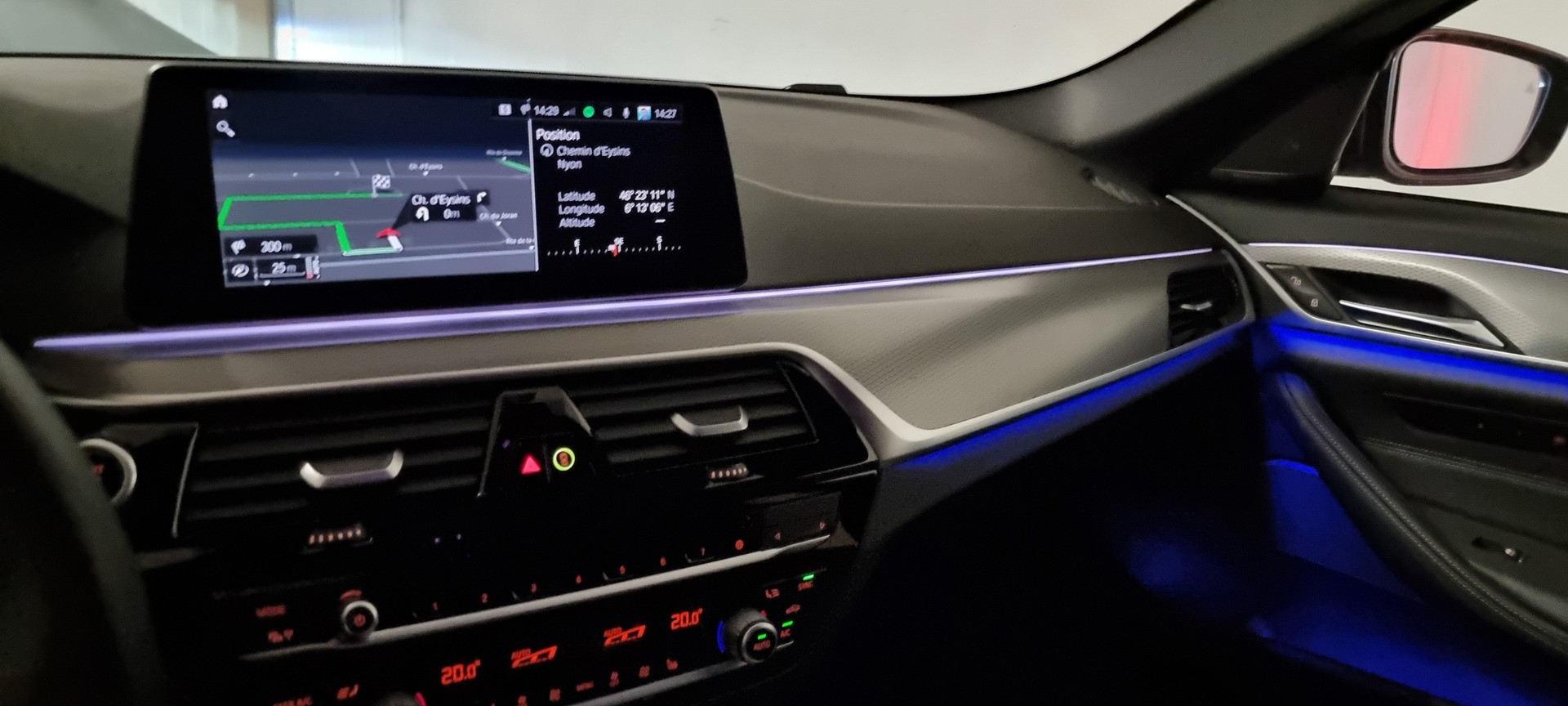 BMW 520d xDrive Touring Pure M Sport Edition Steptronic-image-5