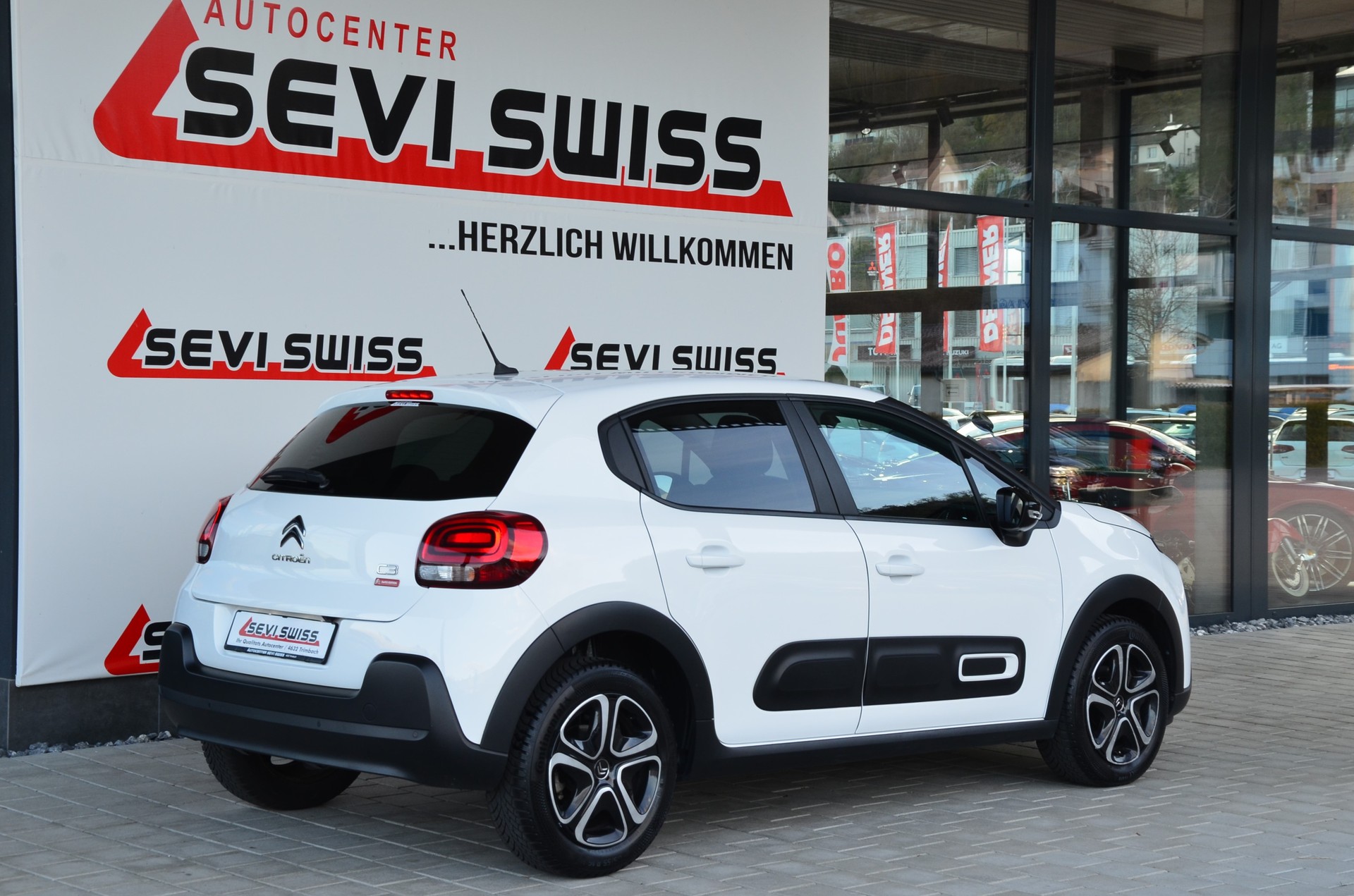 CITROEN C3 1.2i PureTech Swiss Edition EAT6*Frisch ab MFK,1 Jahr oder 20000km Garantie auf Motor und Getriebe*-image-4