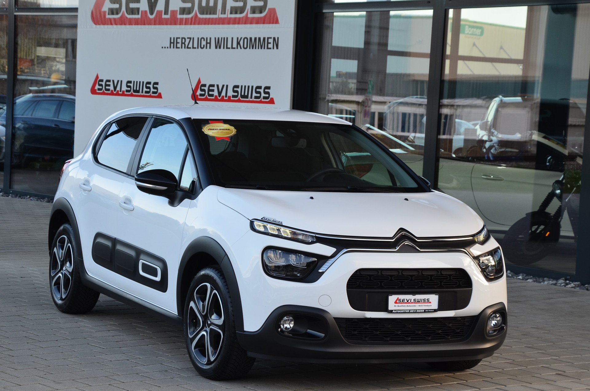 CITROEN C3 1.2i PureTech Swiss Edition EAT6*Frisch ab MFK,1 Jahr oder 20000km Garantie auf Motor und Getriebe*-image-0