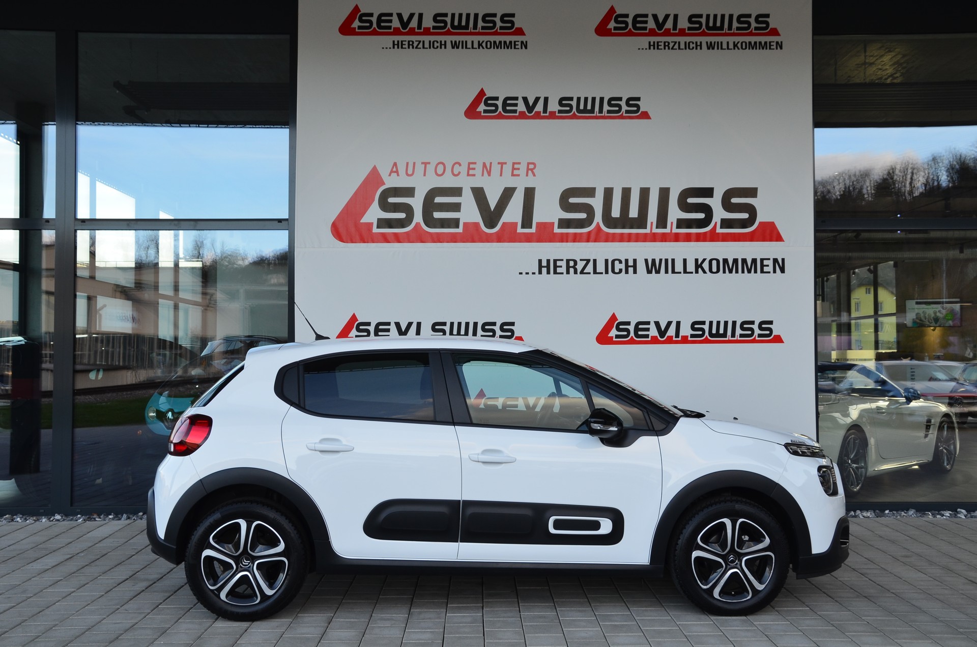CITROEN C3 1.2i PureTech Swiss Edition EAT6*Frisch ab MFK,1 Jahr oder 20000km Garantie auf Motor und Getriebe*-image-3