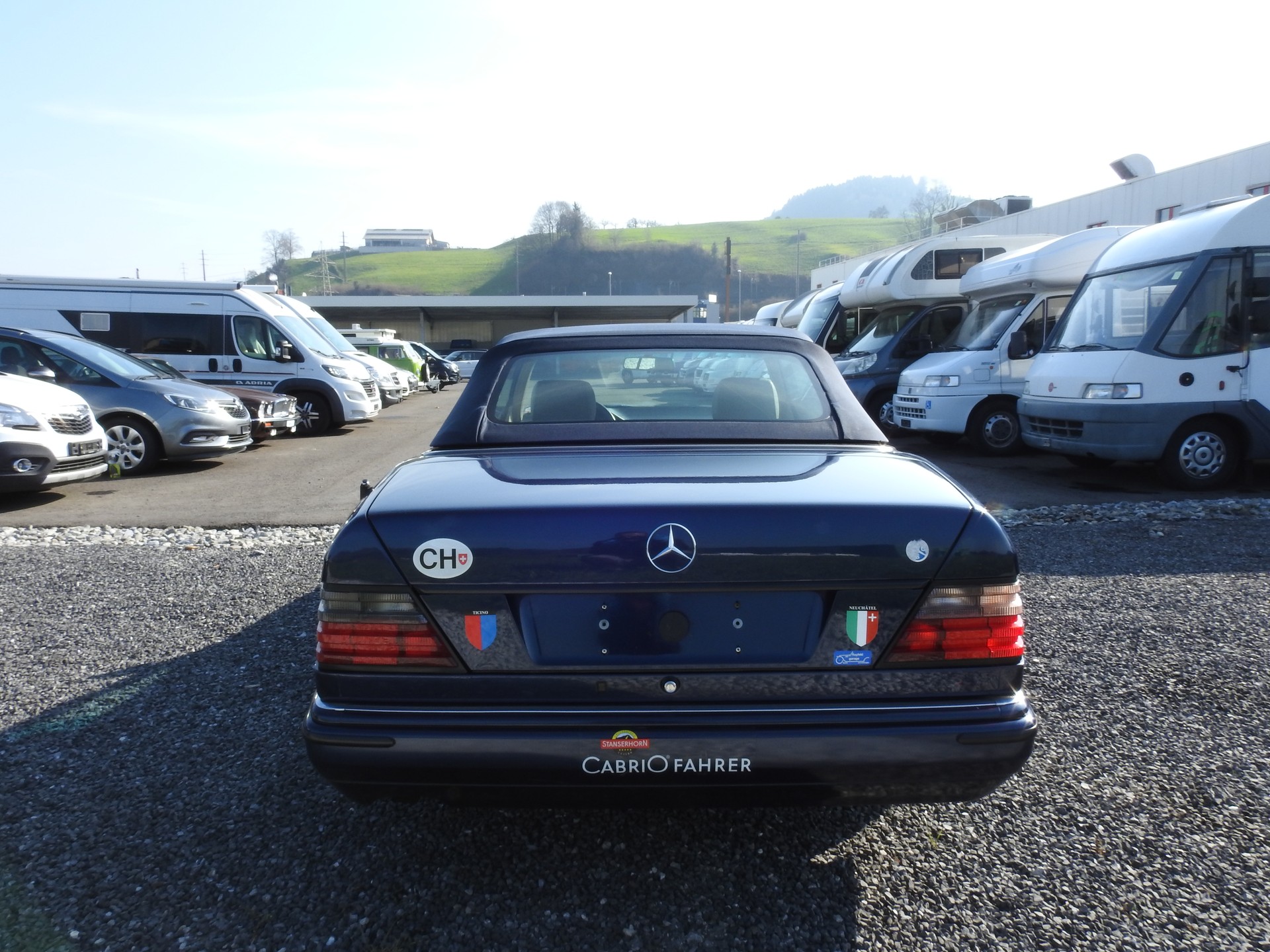 MERCEDES-BENZ E 220 Cabrio-image-4