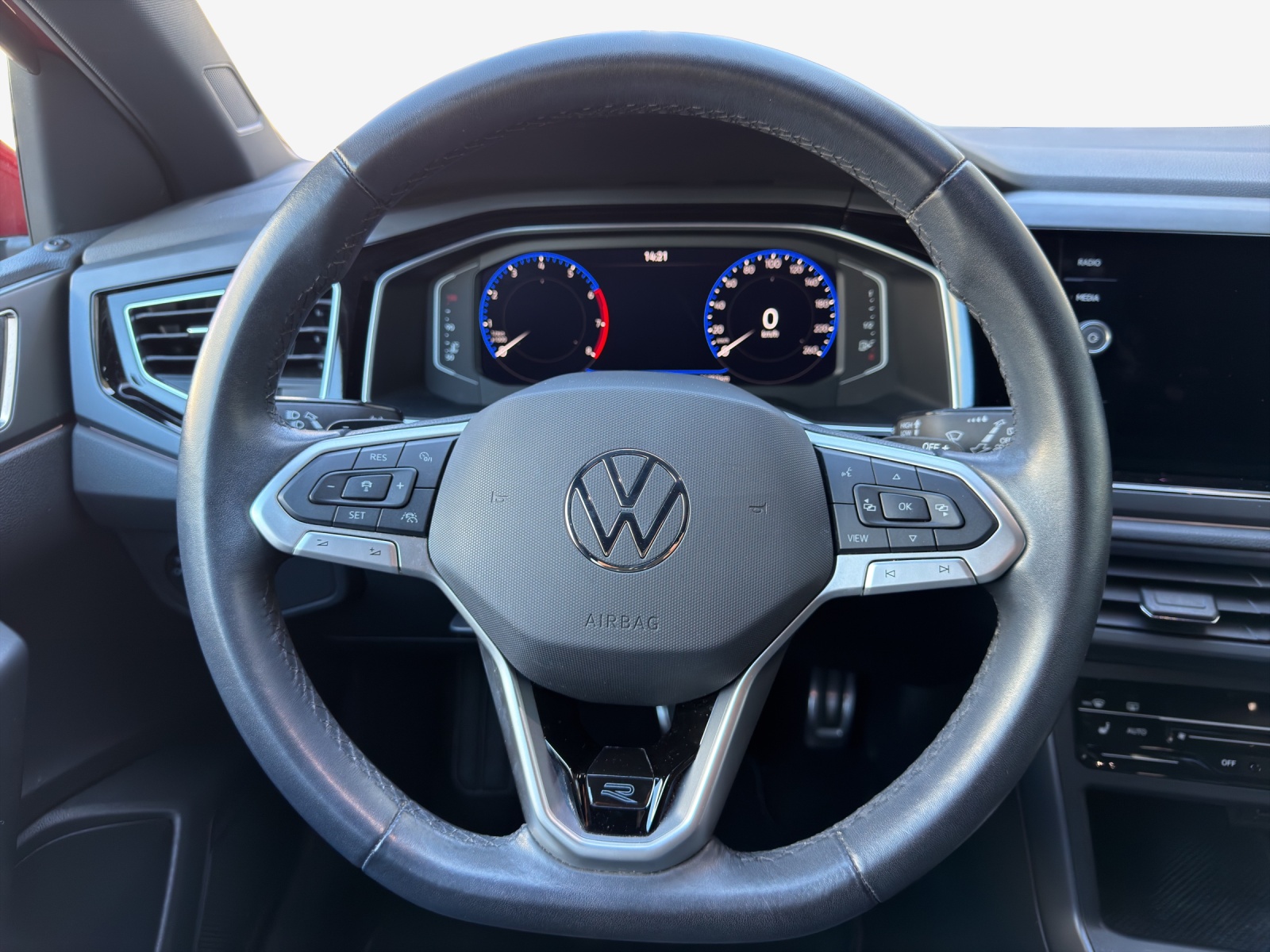 VW Polo 1.0 TSI R-Line DSG-image-9