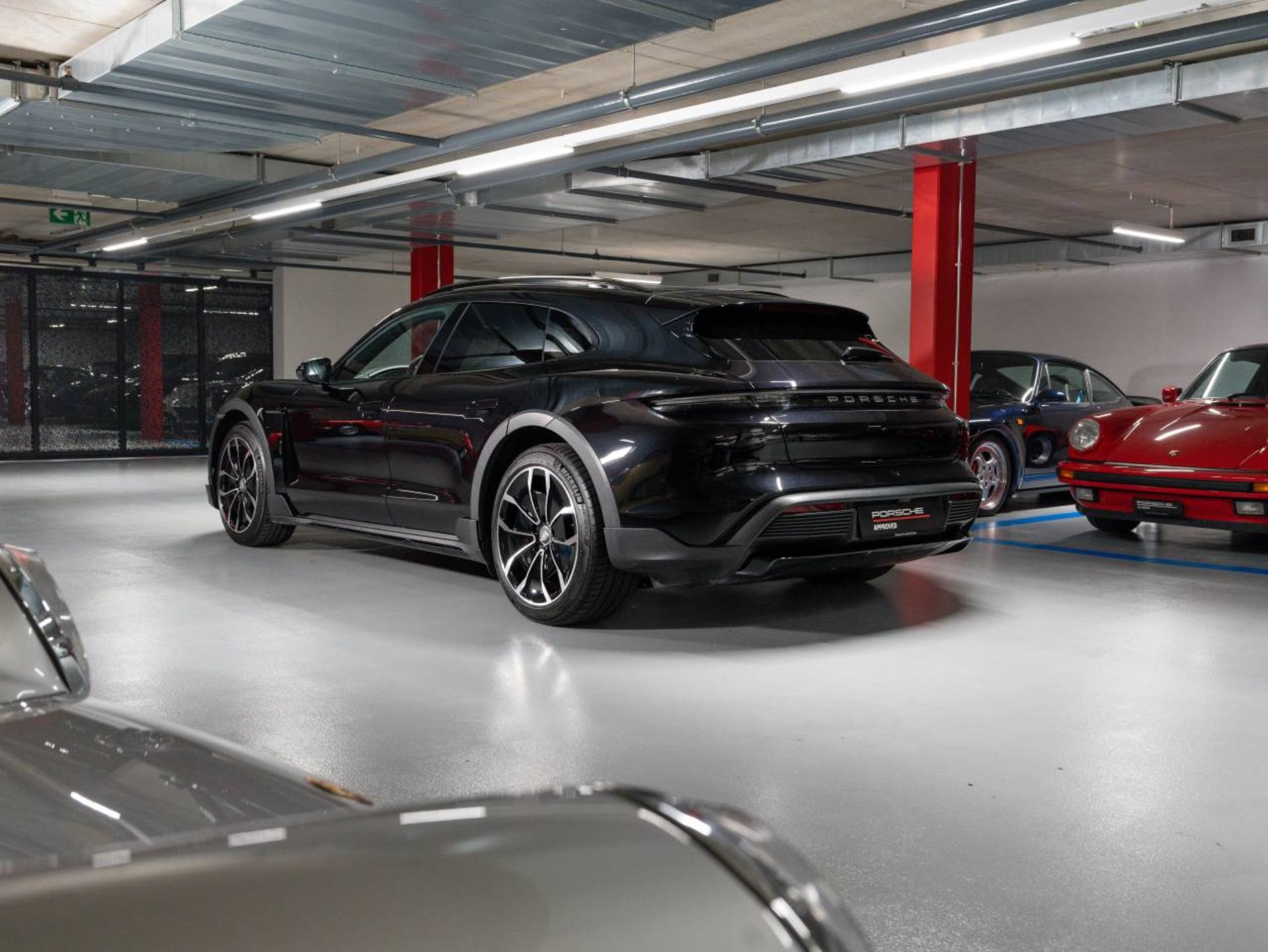 PORSCHE Taycan 4 Cross Turismo (MY22)-image-5