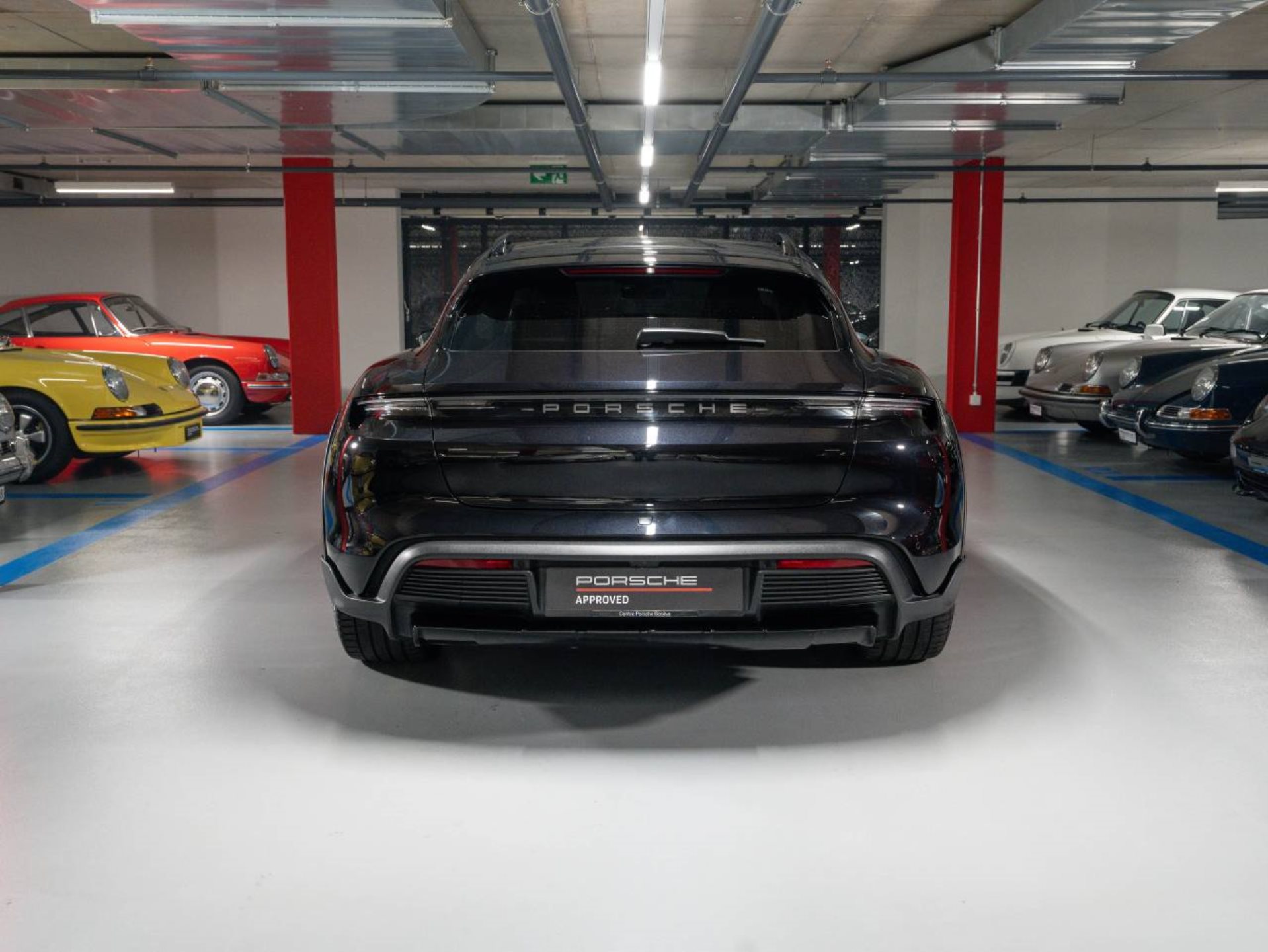 PORSCHE Taycan 4 Cross Turismo (MY22)-image-3