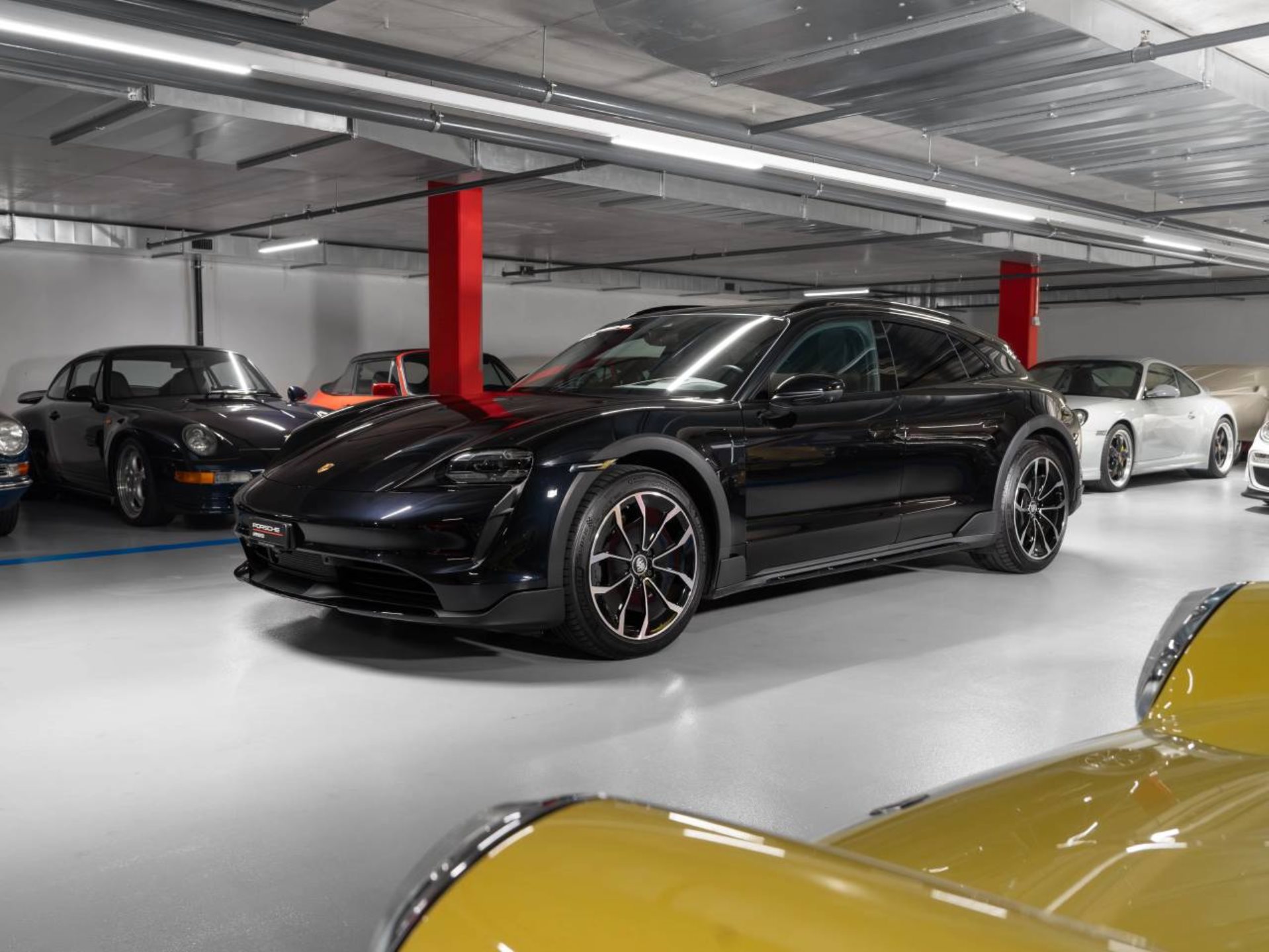 PORSCHE Taycan 4 Cross Turismo (MY22)-image-0