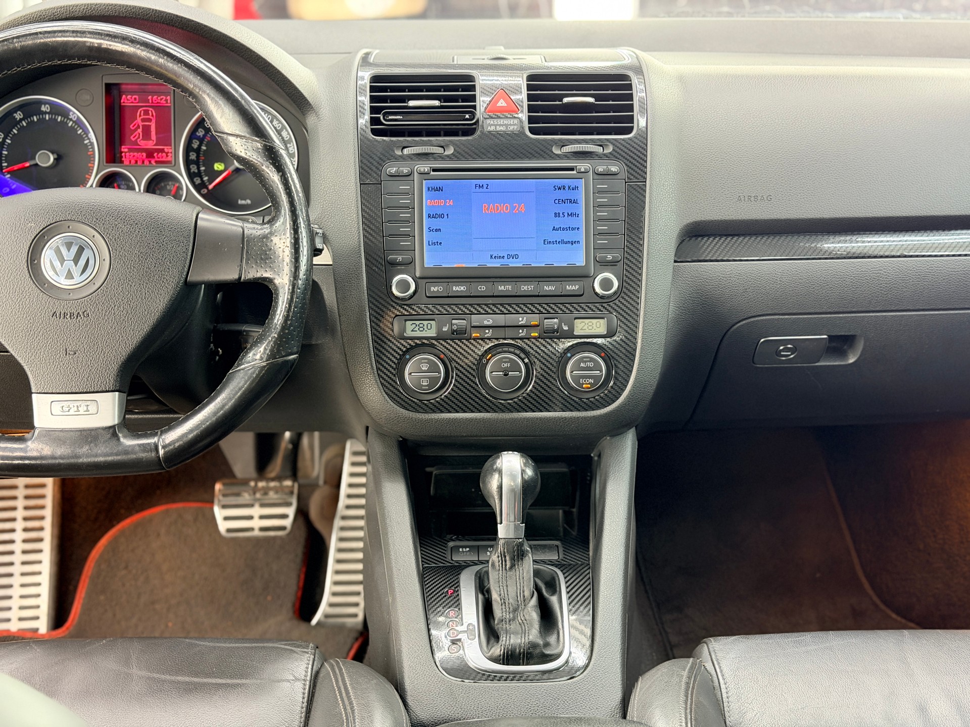 VW GTI-image-7