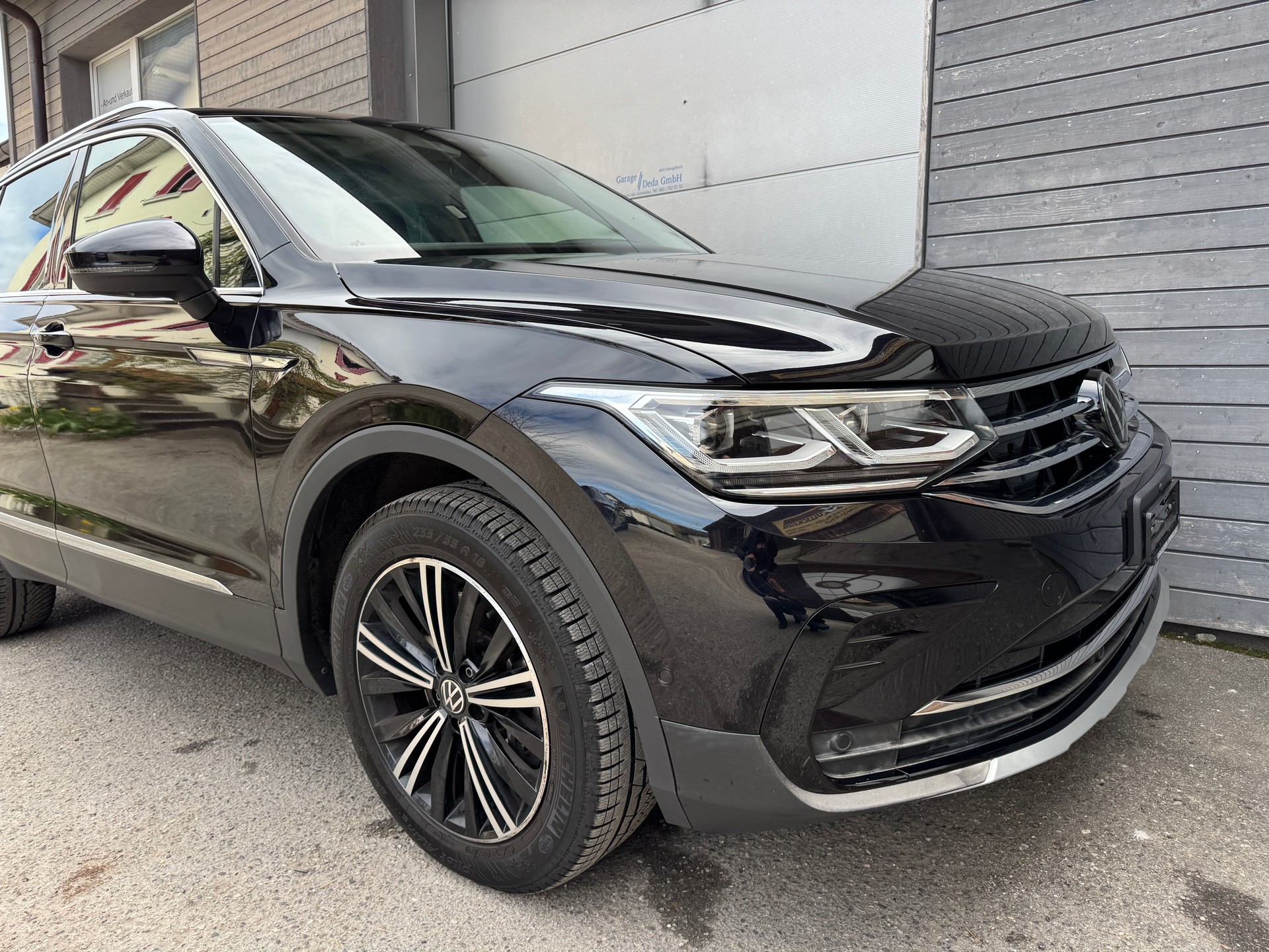 VW Tiguan 2.0 TDI SCR Elegance 4Motion DSG-image-5