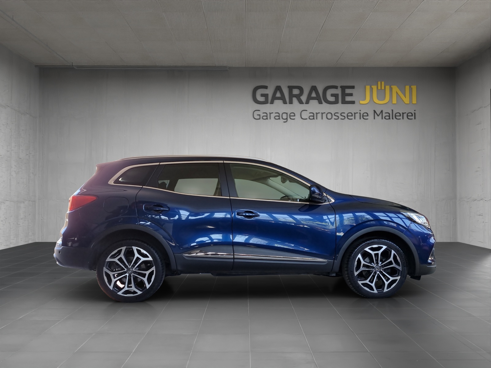 RENAULT Kadjar 1.3 TCe 160 Intens EDC-image-1