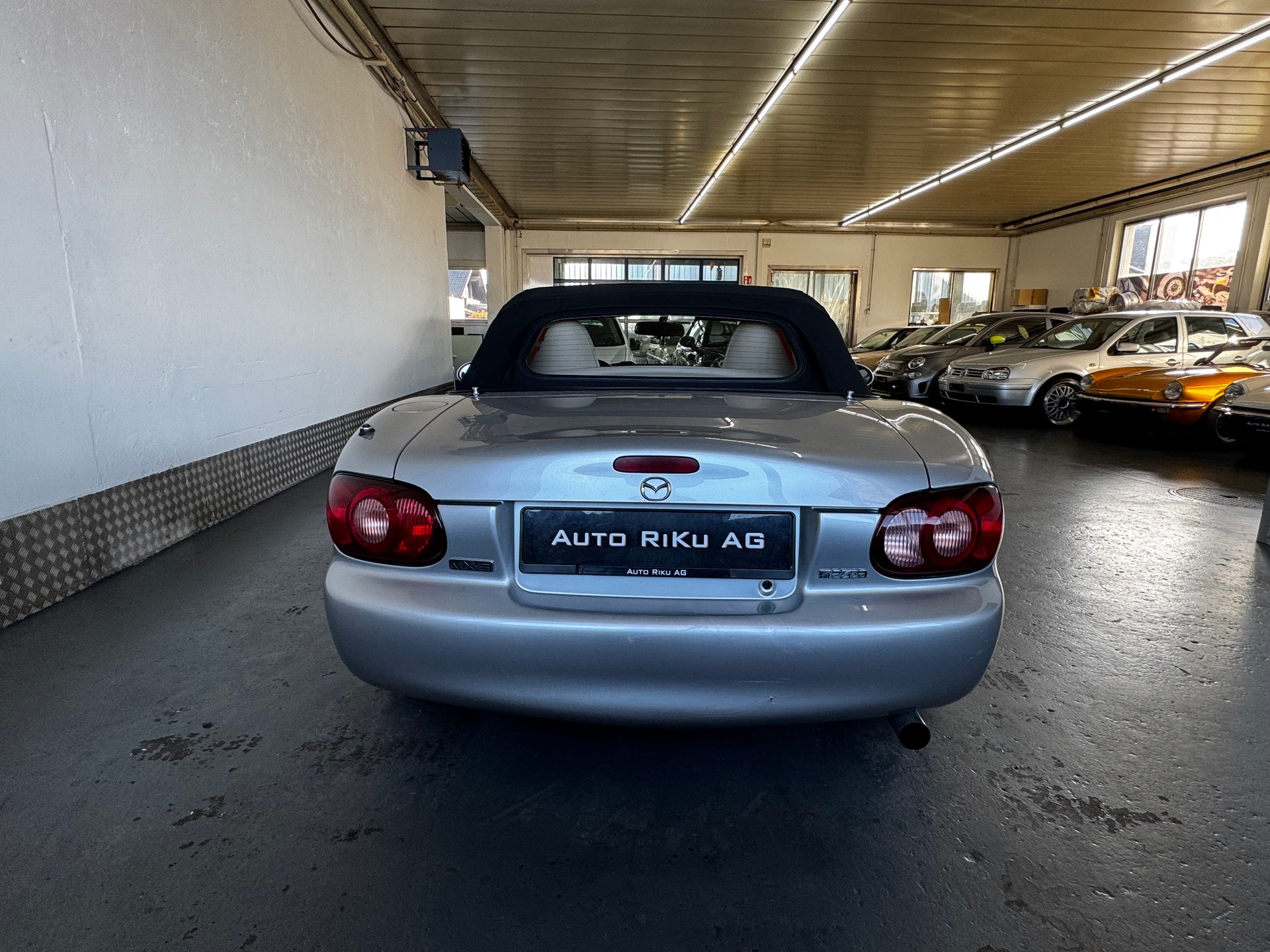 MAZDA MX-5 1.6i-16 Exclusive Youngster-image-18