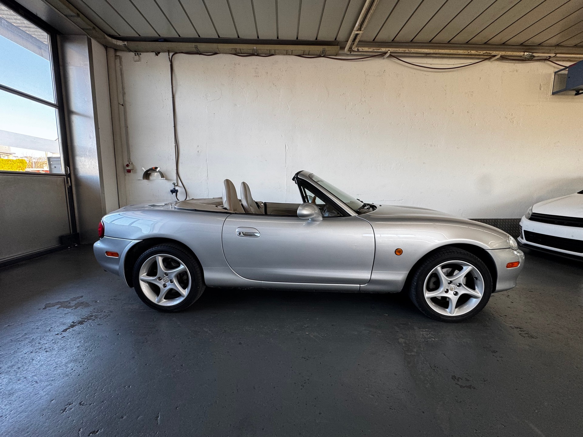 MAZDA MX-5 1.6i-16 Exclusive Youngster-image-12