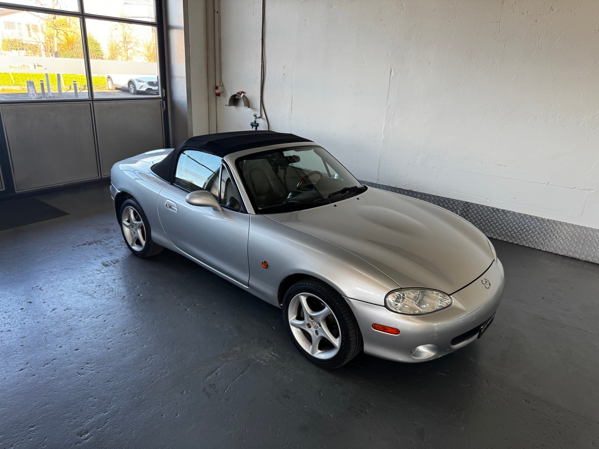 MAZDA MX-5 1.6i-16 Exclusive Youngster-image-0
