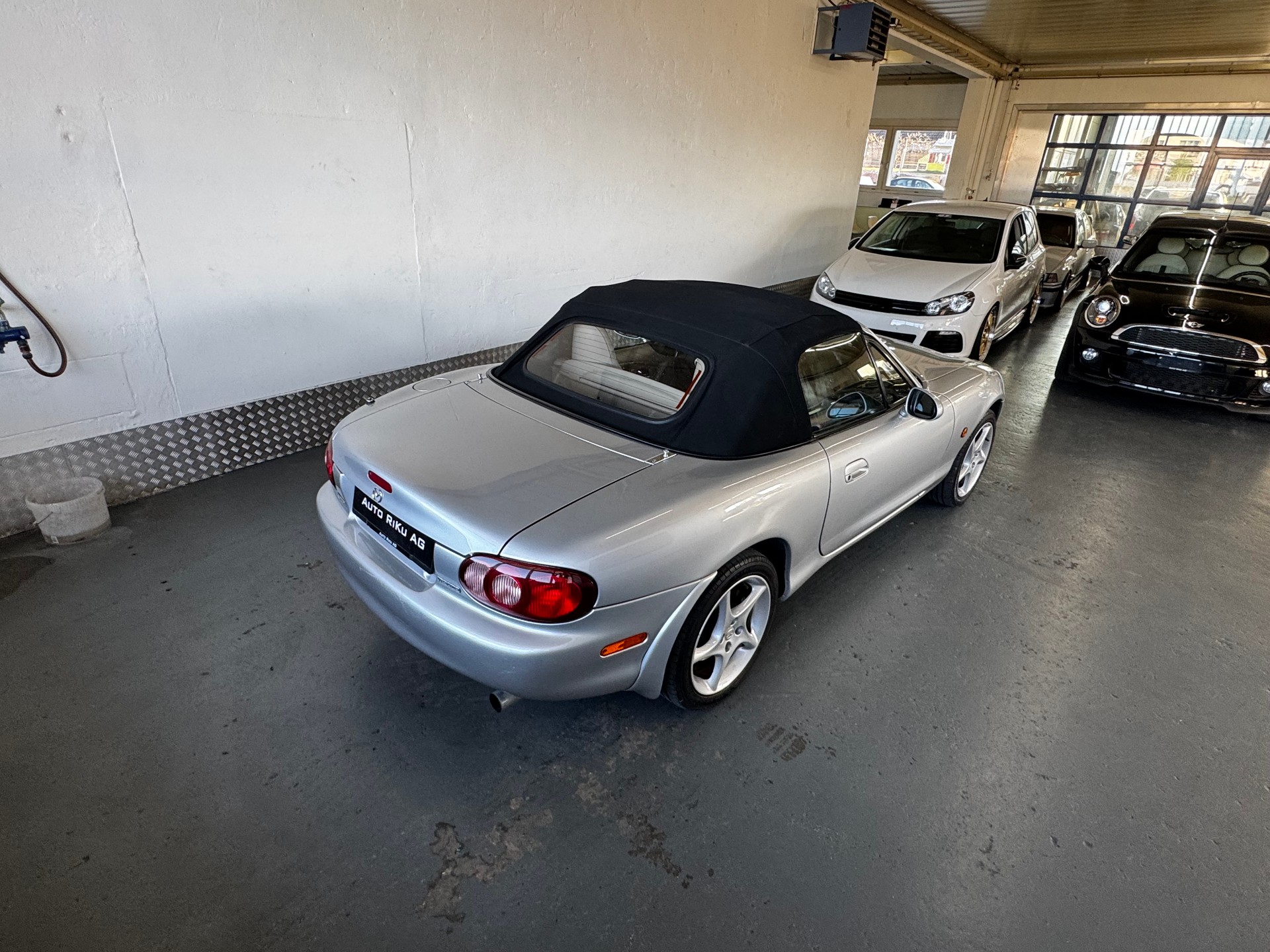 MAZDA MX-5 1.6i-16 Exclusive Youngster-image-13
