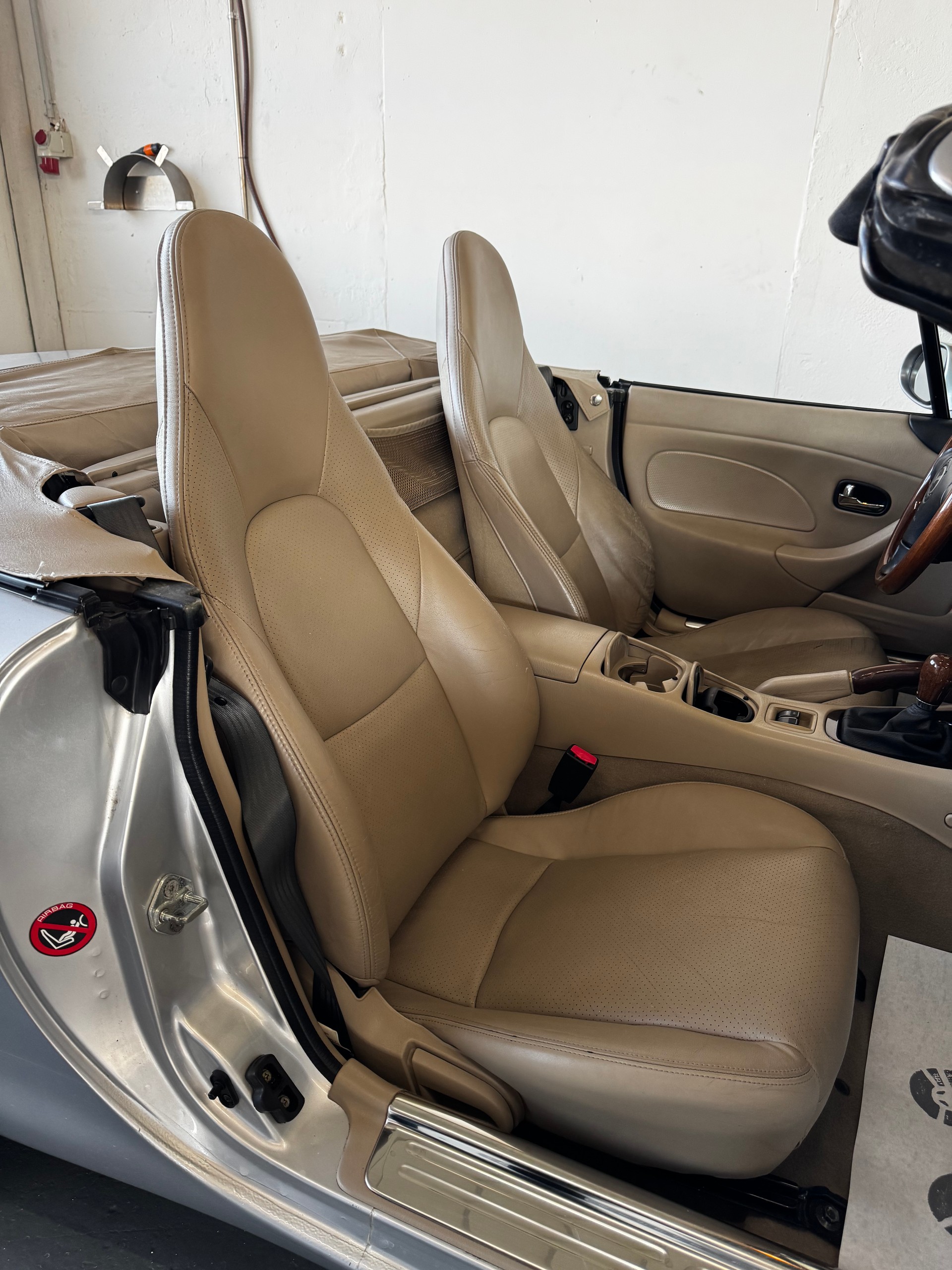 MAZDA MX-5 1.6i-16 Exclusive Youngster-image-27