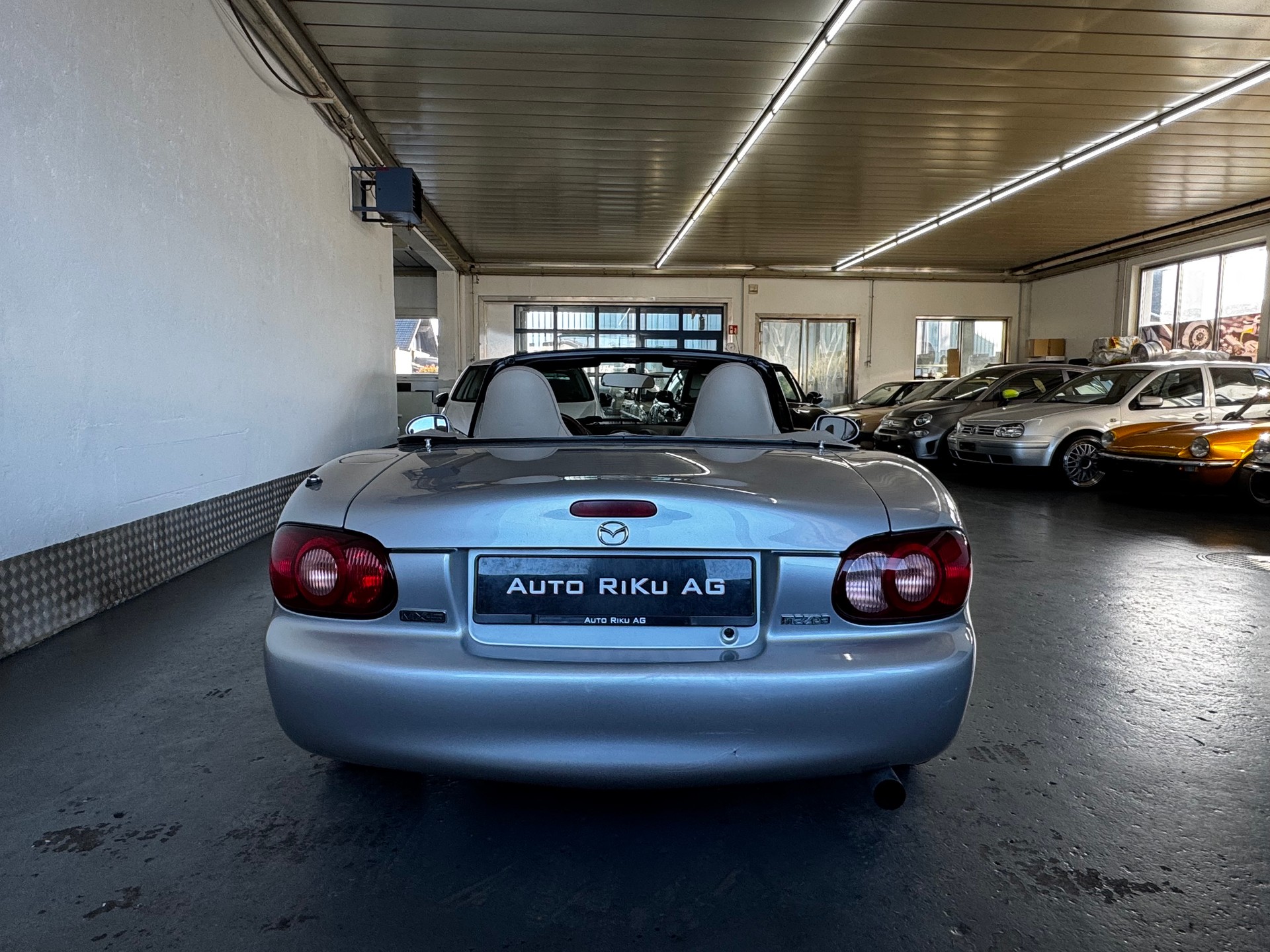 MAZDA MX-5 1.6i-16 Exclusive Youngster-image-19