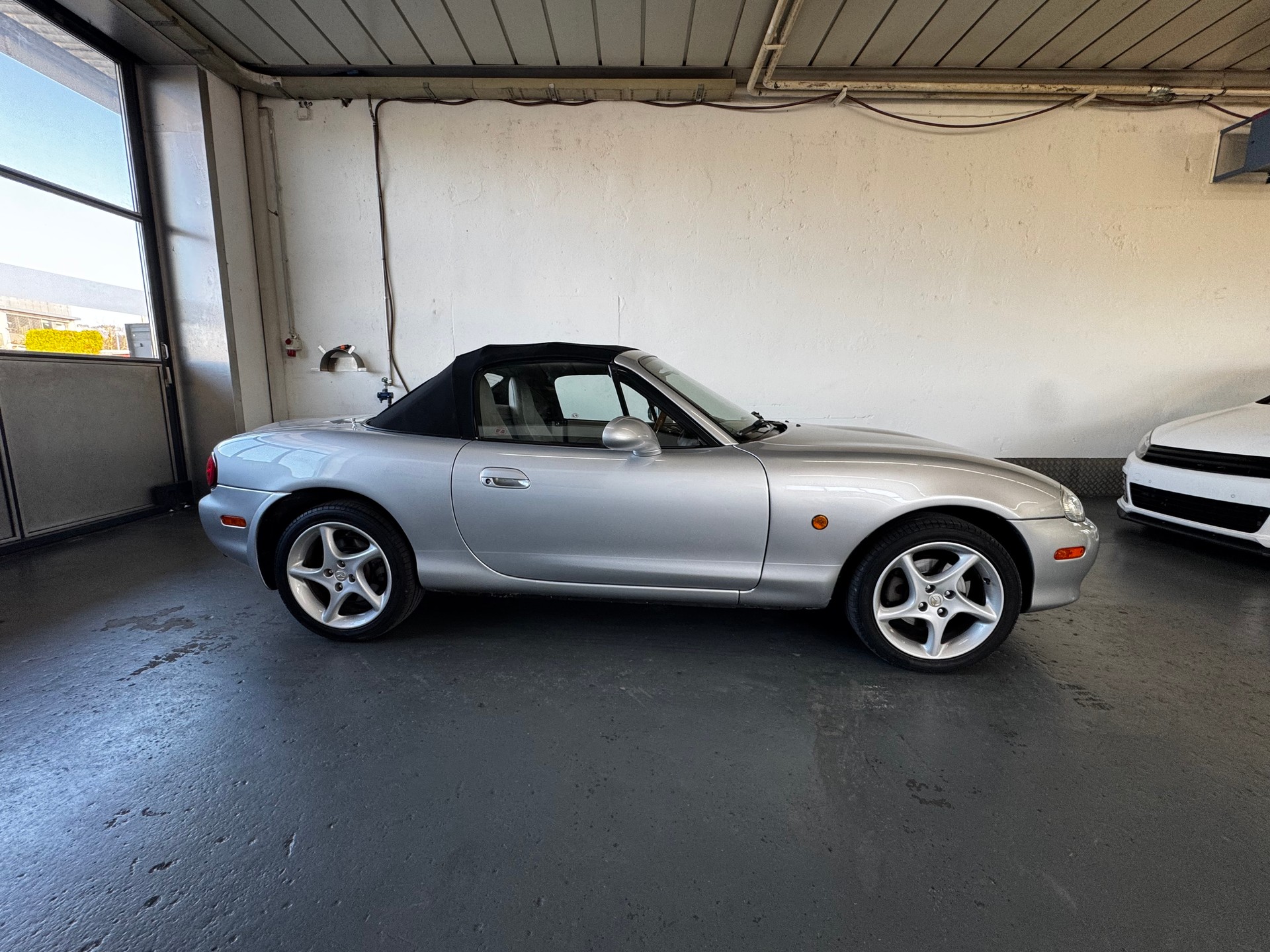 MAZDA MX-5 1.6i-16 Exclusive Youngster-image-11