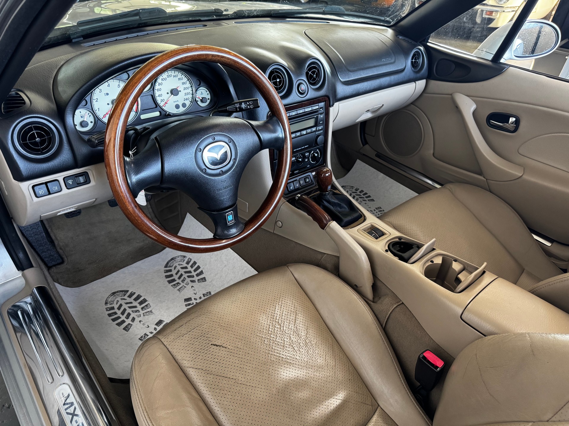 MAZDA MX-5 1.6i-16 Exclusive Youngster-image-21