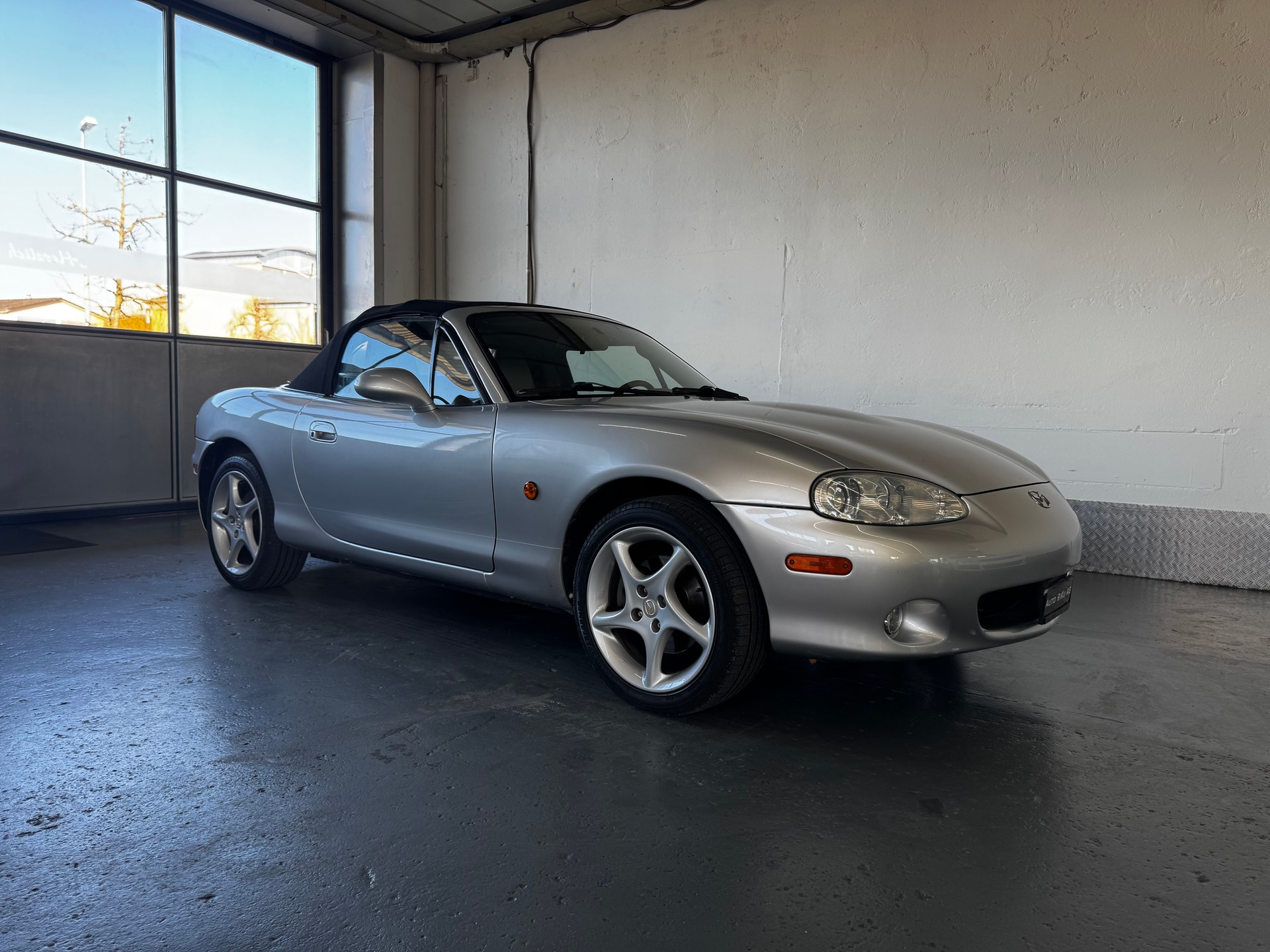 MAZDA MX-5 1.6i-16 Exclusive Youngster-image-2