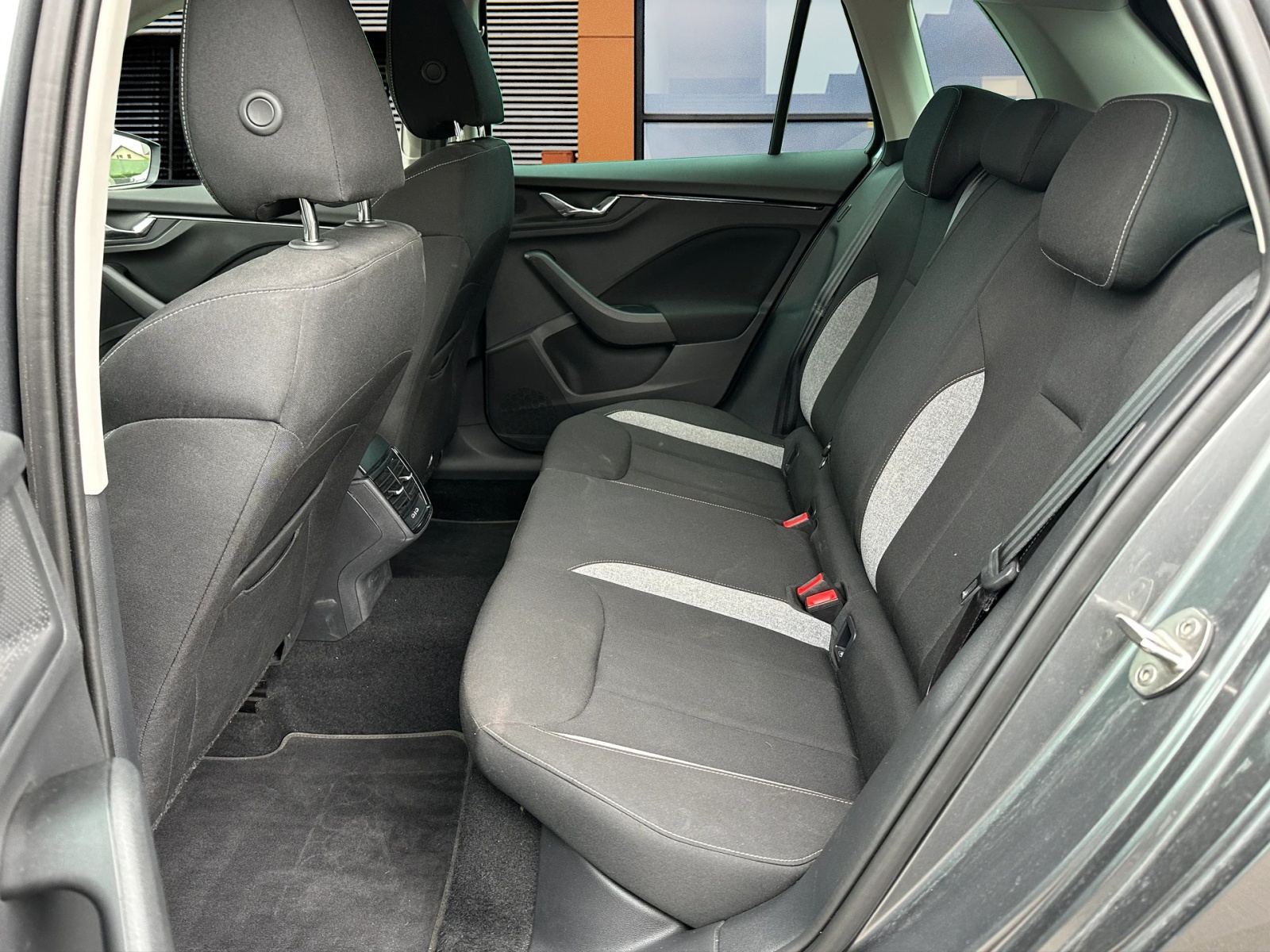 SKODA Kamiq 1.5 TSI Edition Plus DSG-image-6