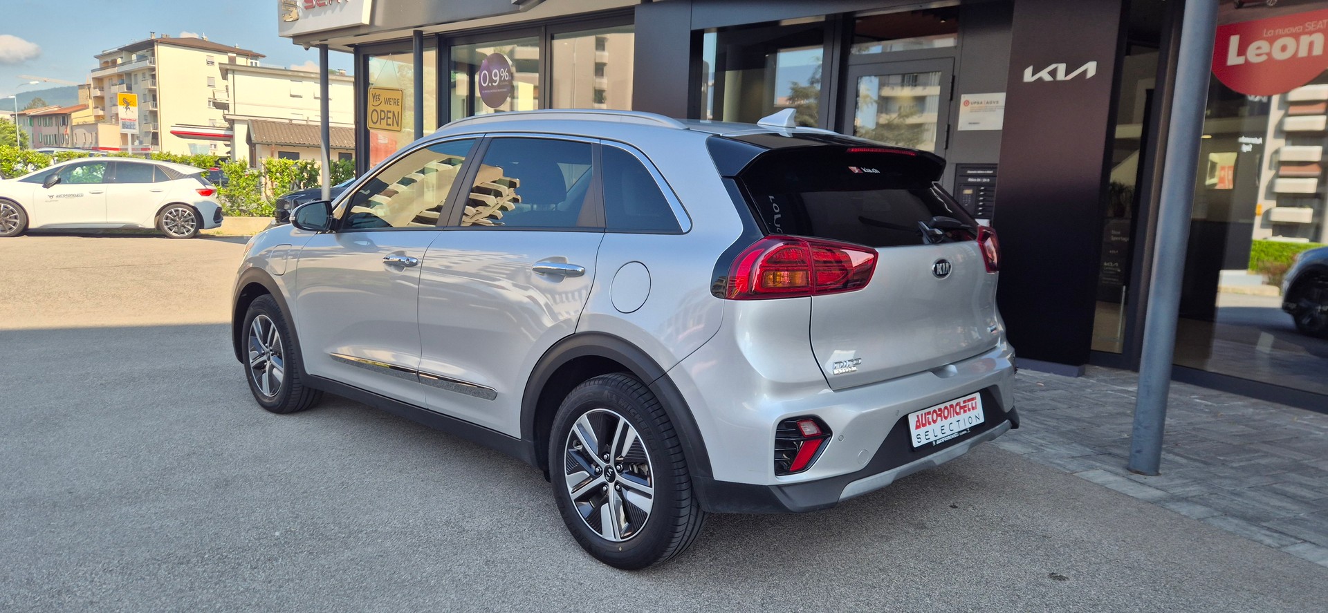 KIA Niro 1.6GDi Plug-in Hybrid Style DCT-image-4