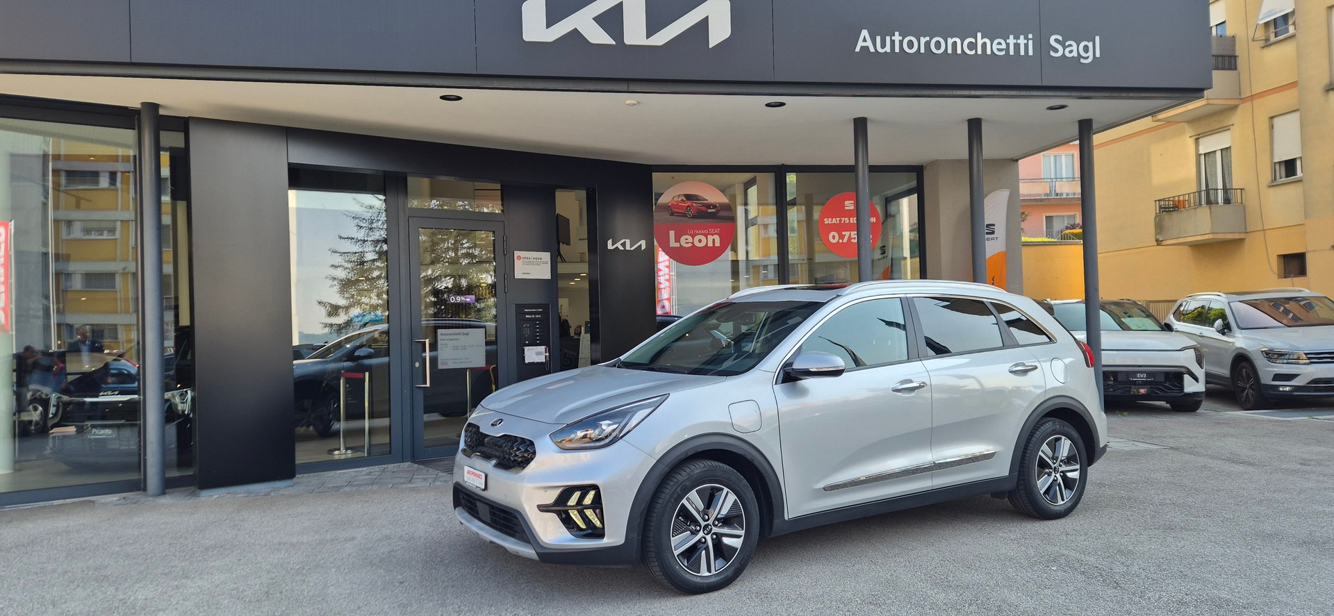 KIA Niro 1.6GDi Plug-in Hybrid Style DCT-image-1