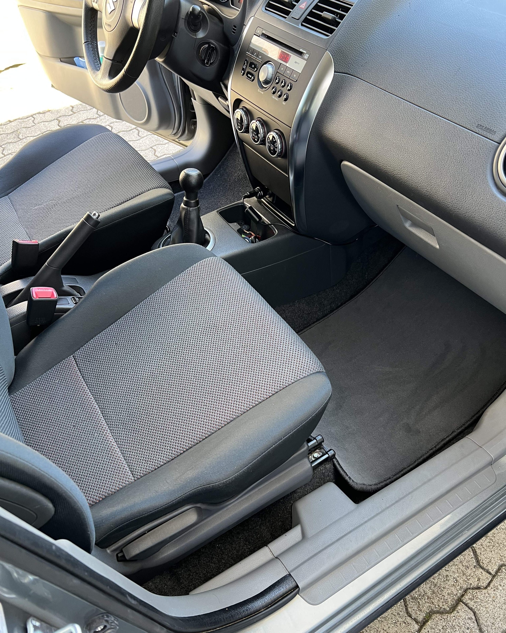 SUZUKI SX4 1.6 16V GL Top 4WD-image-4