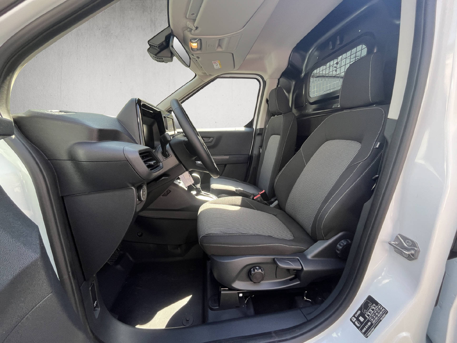 FORD Transit Courier Van 1.0 EcoBoost Trend-image-9