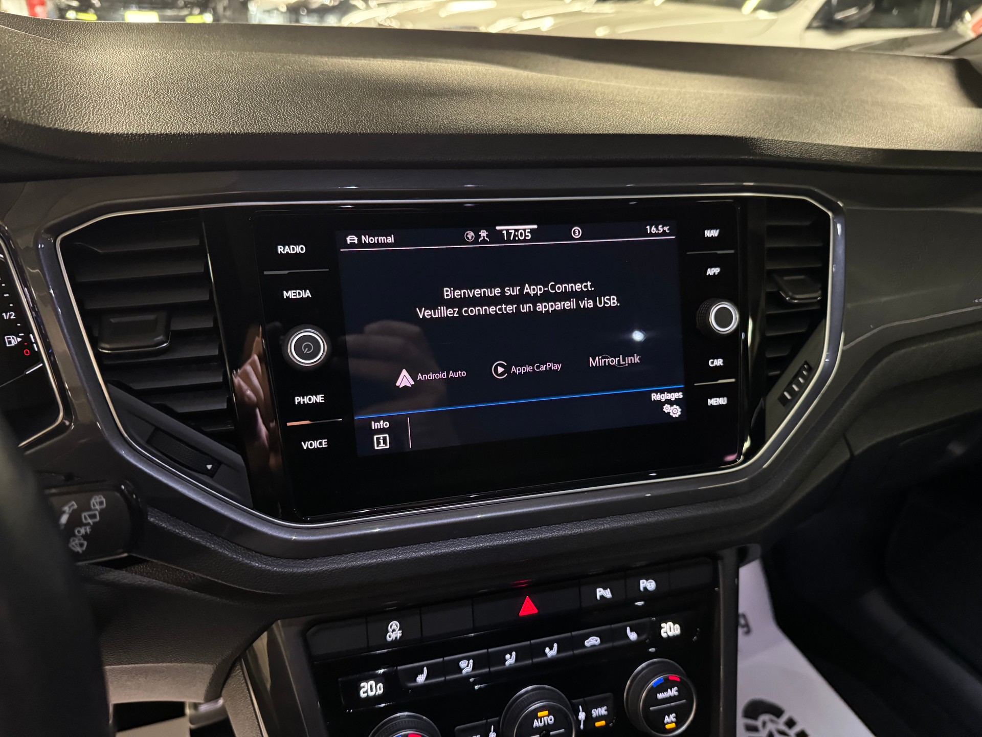 VW T-Roc 2.0 TSI Sport R-Line DSG 4Motion-image-7