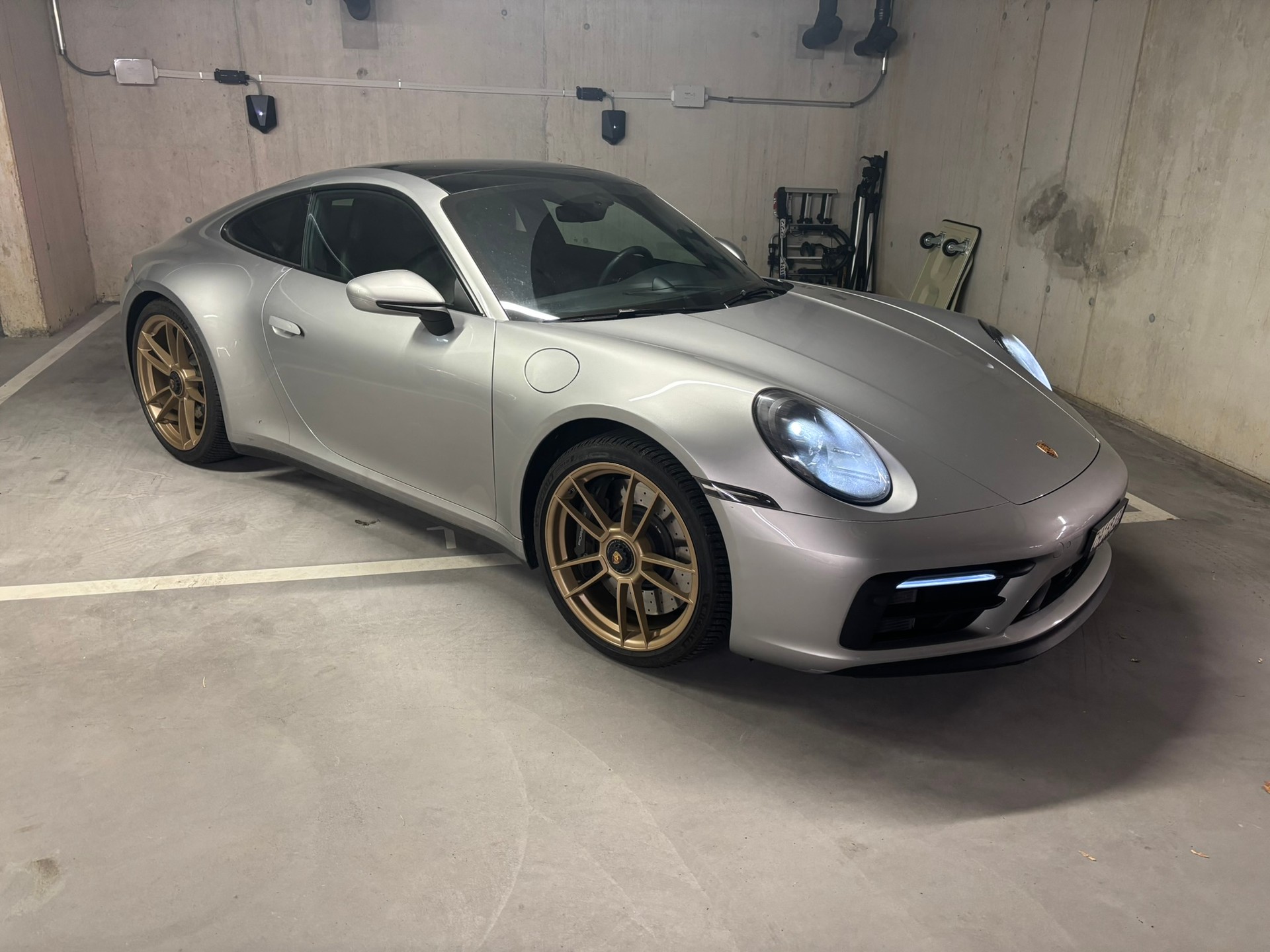 PORSCHE Carrera 4 GTS Lift Glasdach InnoDrive 1. Hand, MFK/Approved/grosse Wartung neu!-image-3