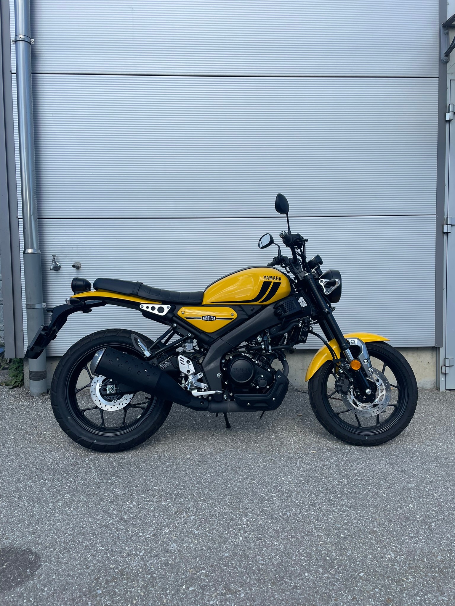 YAMAHA XSR 125