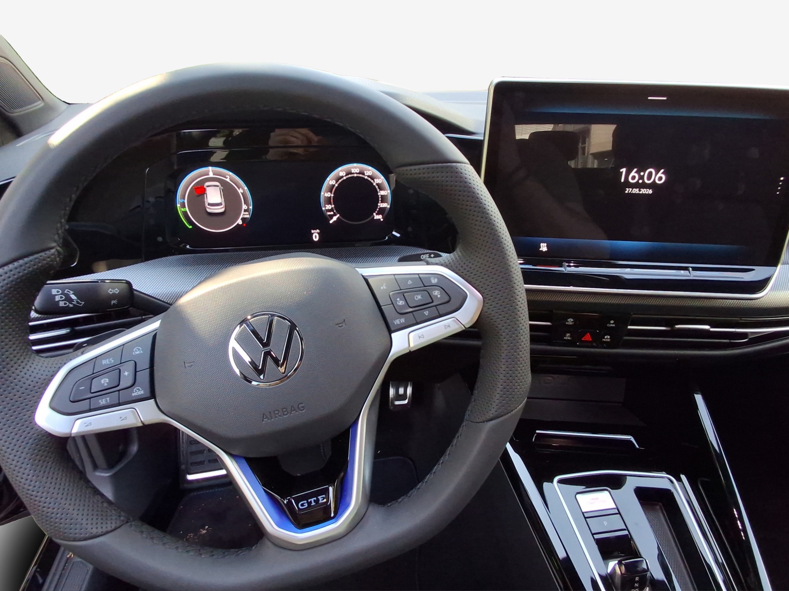 VW Golf 1.5 TSI PHEV GTE-image-10