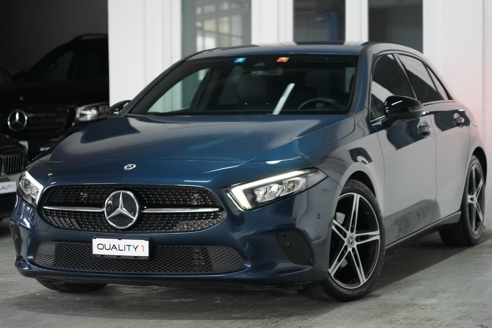 MERCEDES-BENZ A 180 Night Star 7G-DCT-image-3