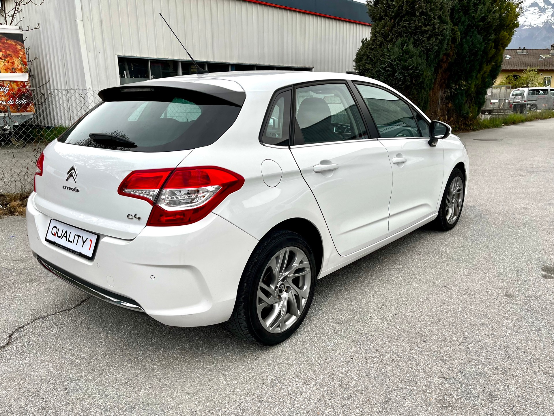 CITROEN C4 Berline 1.2 THP Exclusive-image-23
